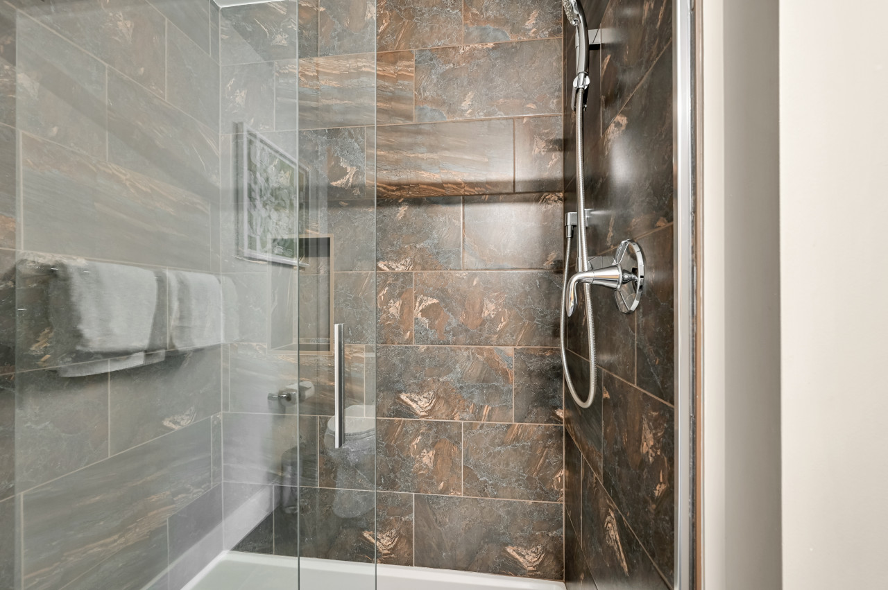 Two King Bedrooms in Downtown Asheville