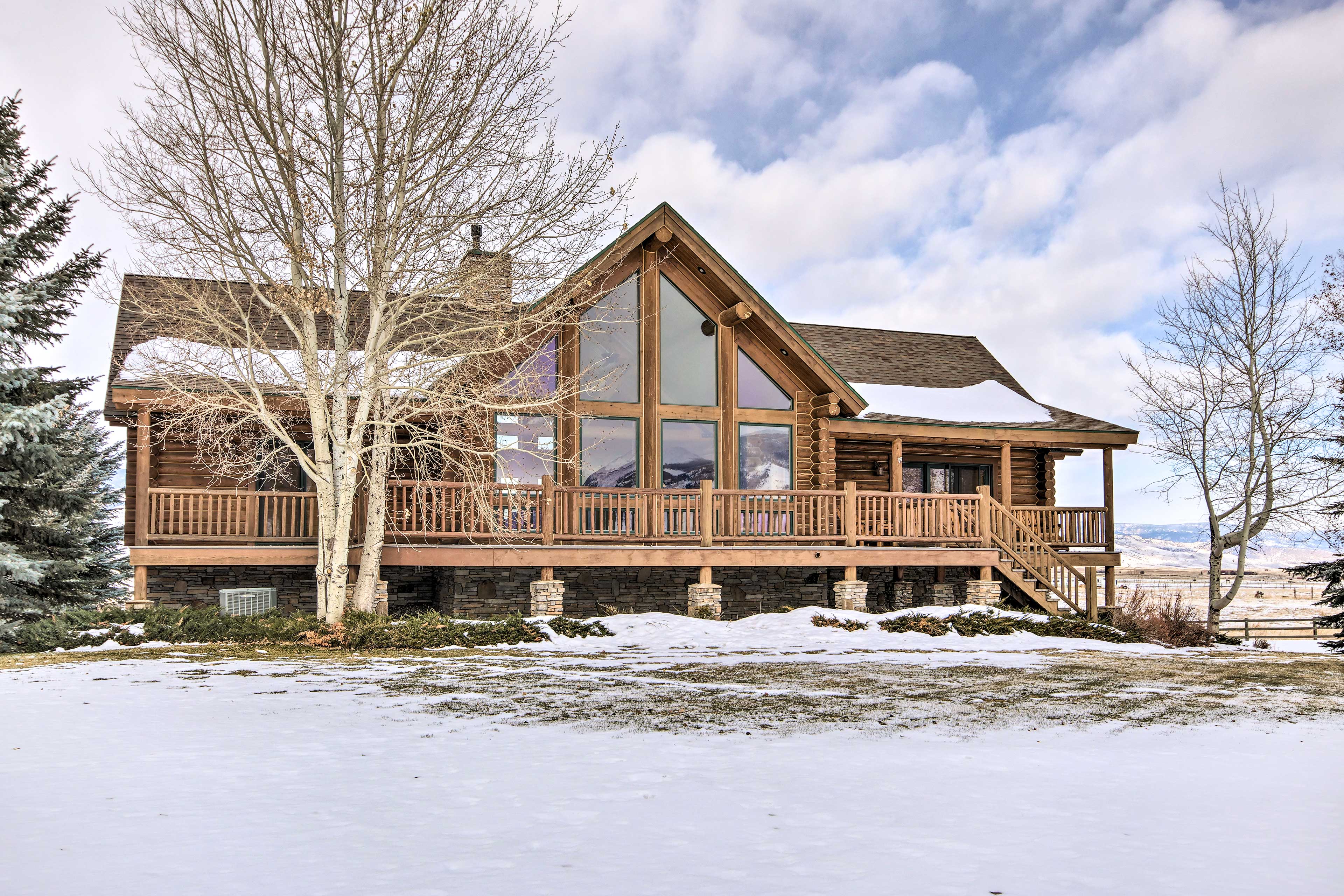 Property Image 2 - Rustic Livingston Home w/ Deck + Mtn Views!