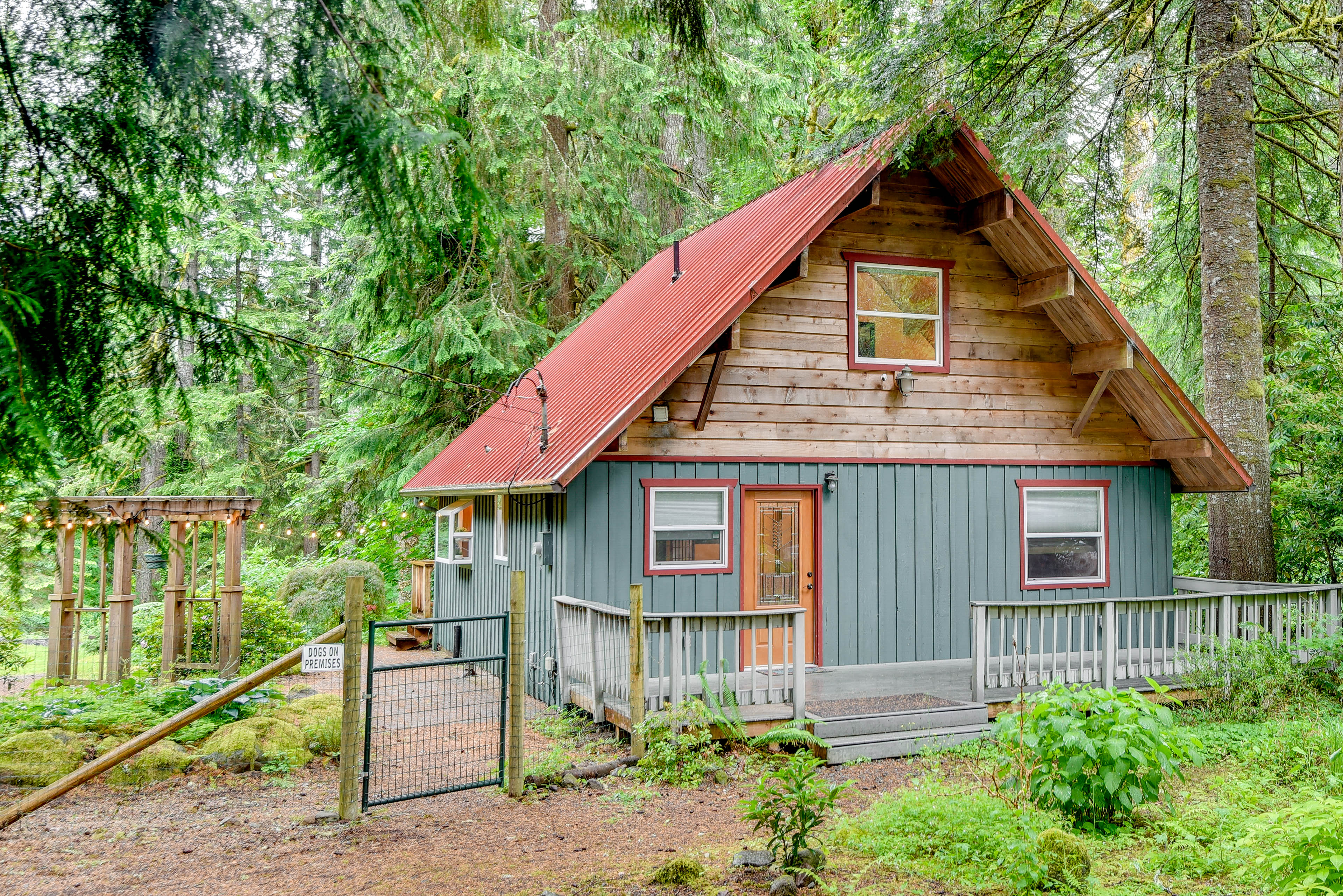 Property Image 1 - Peaceful Mt. Hood Cabin w/ Hot Tub & Fire Pit!