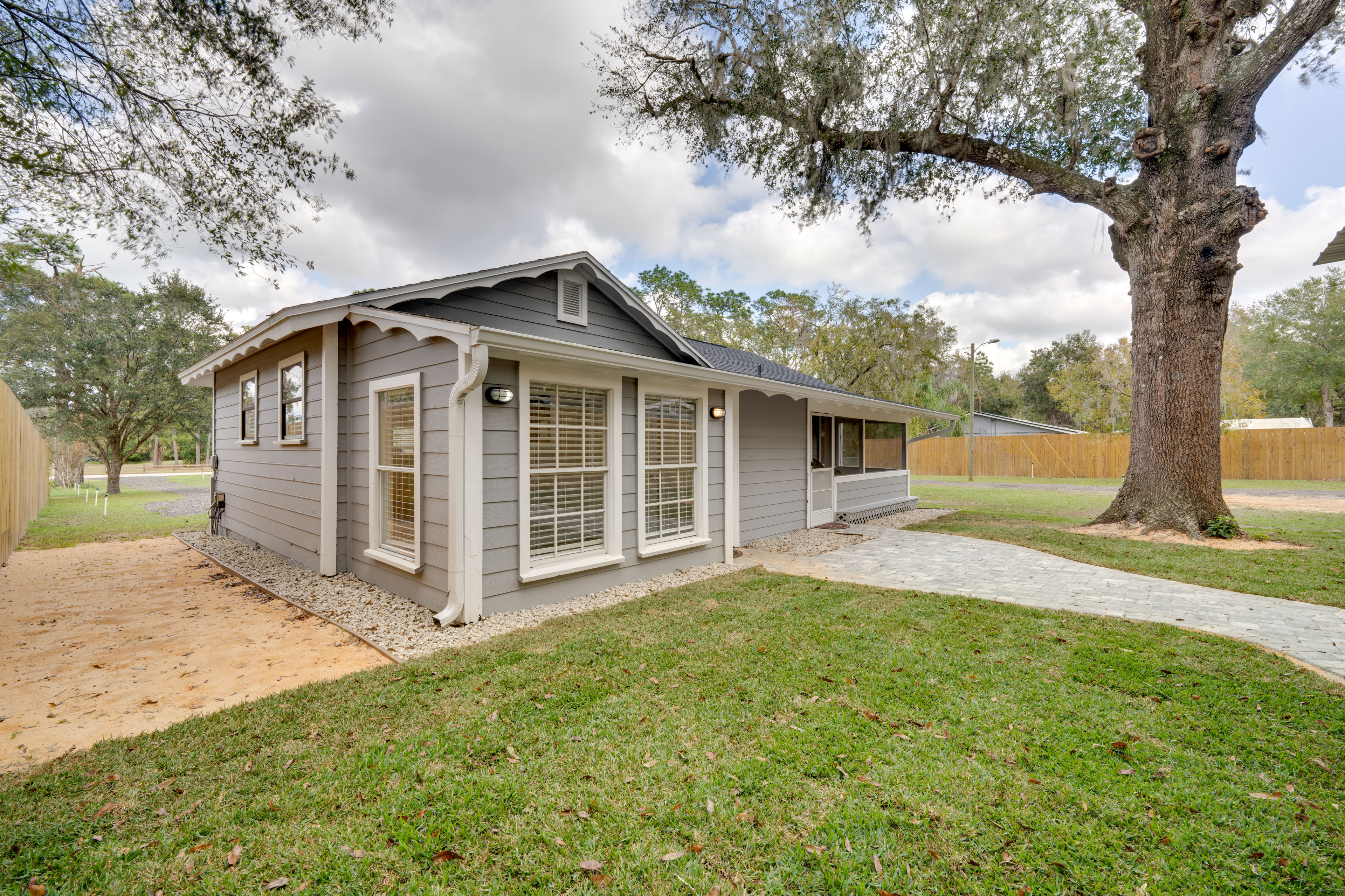 Apopka Home w/ Yard & Grill Near Wekiwa Springs!