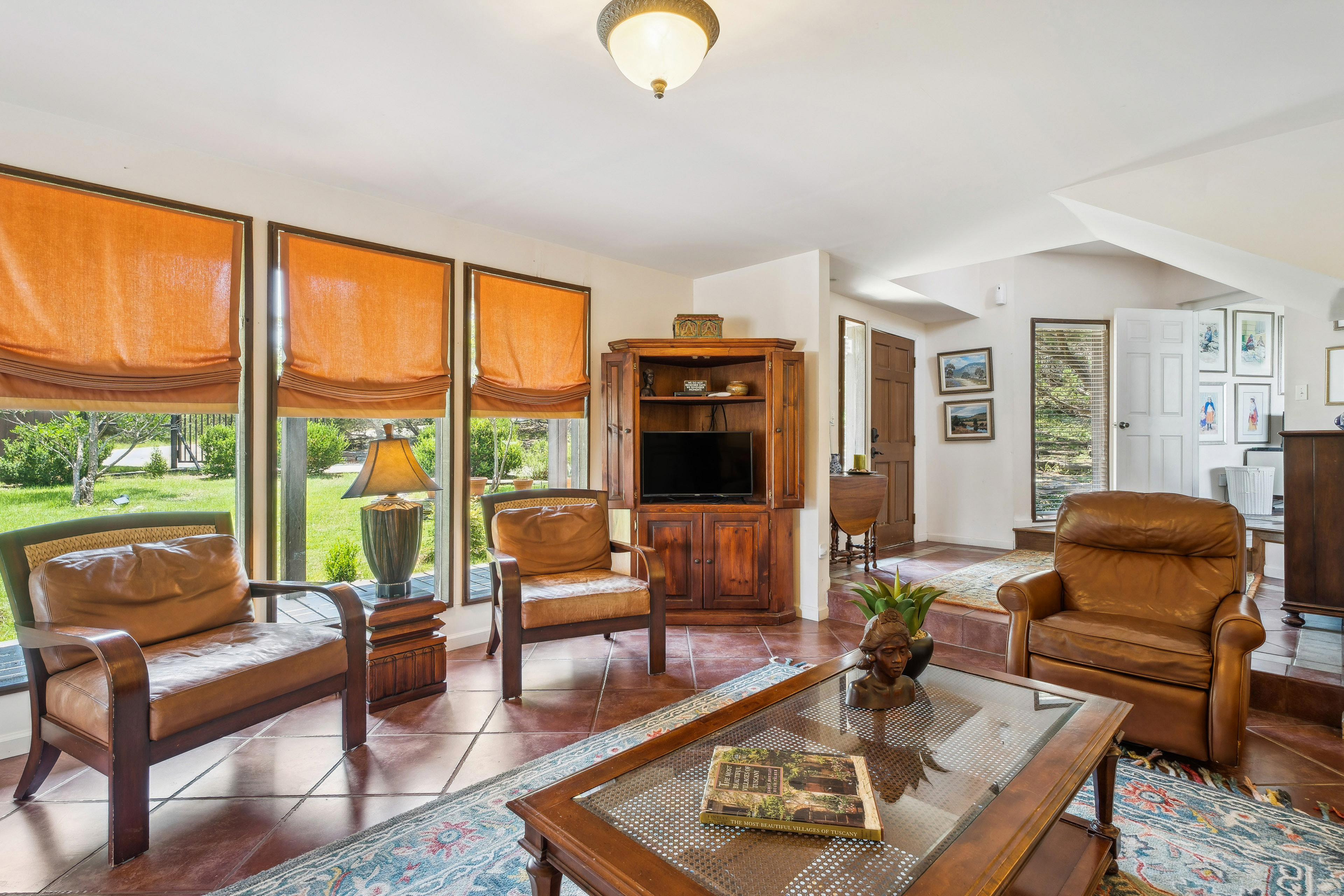 Pipe Creek Escape w/ Screened-In Porch & Hot Tub!