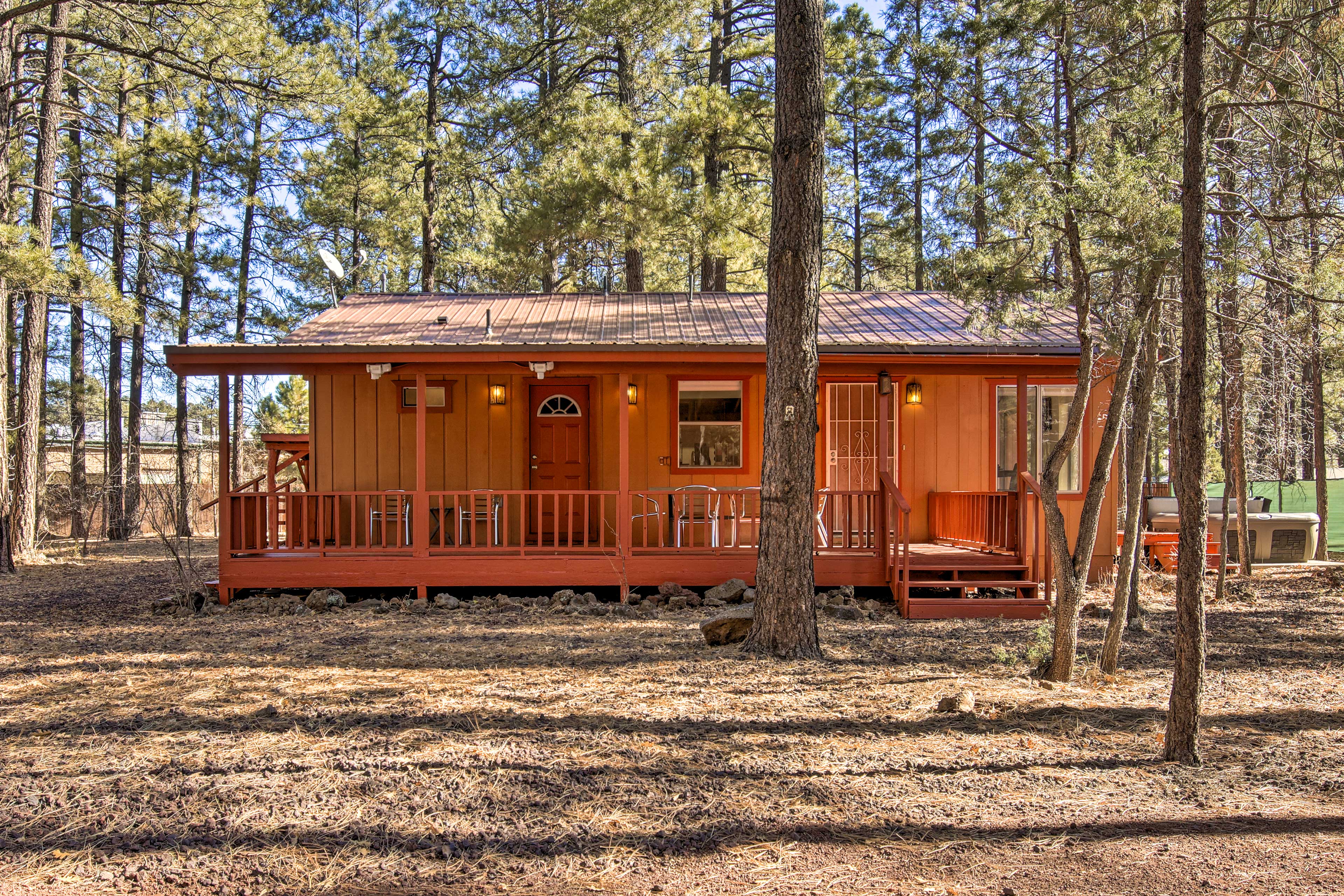 Property Image 1 - Pinetop Retreat w/ Hot Tub: 3 Homes for Price of 1