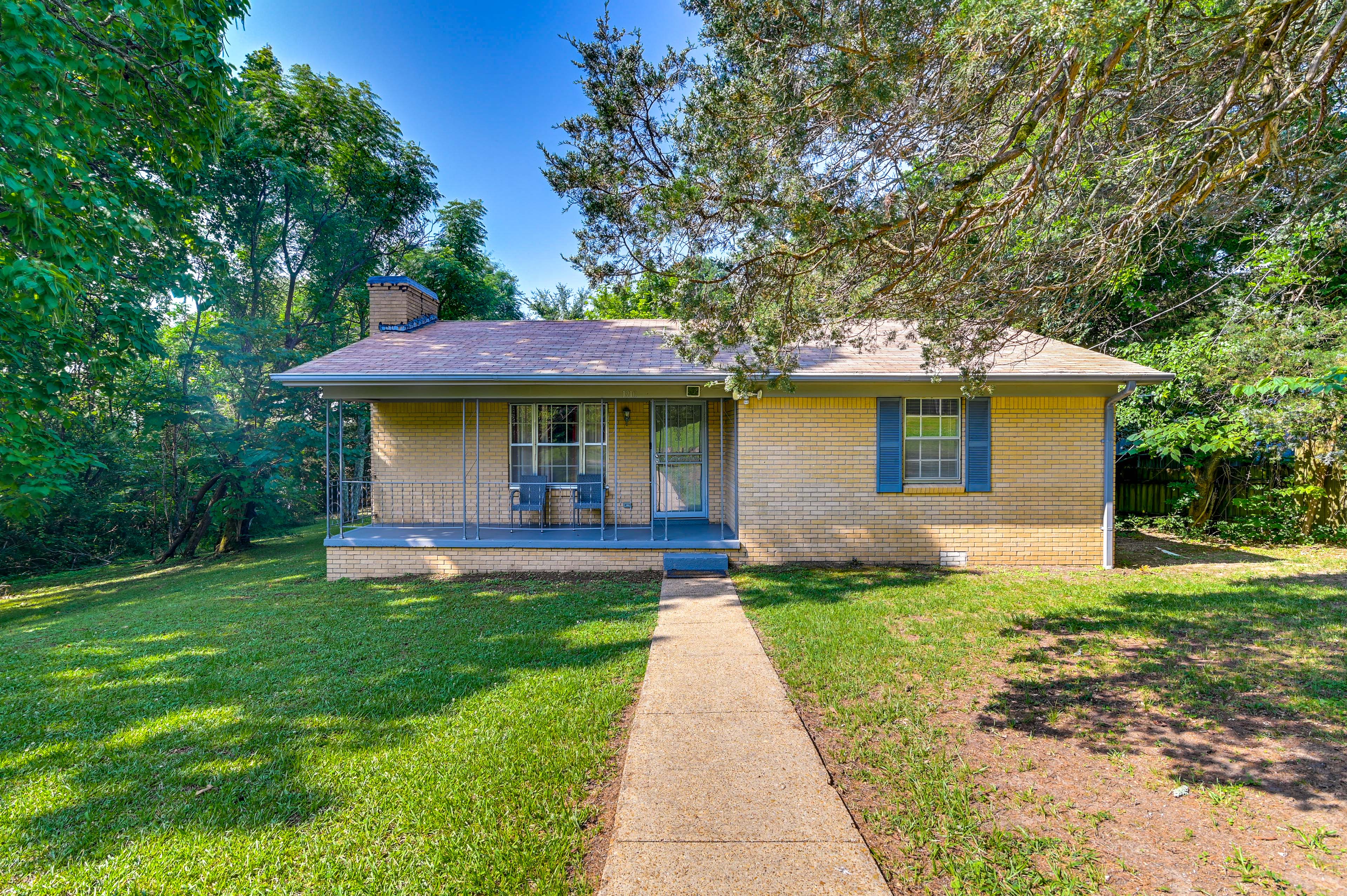 Quaint Oxford Home ~ 2 Mi to Ole Miss & The Grove!