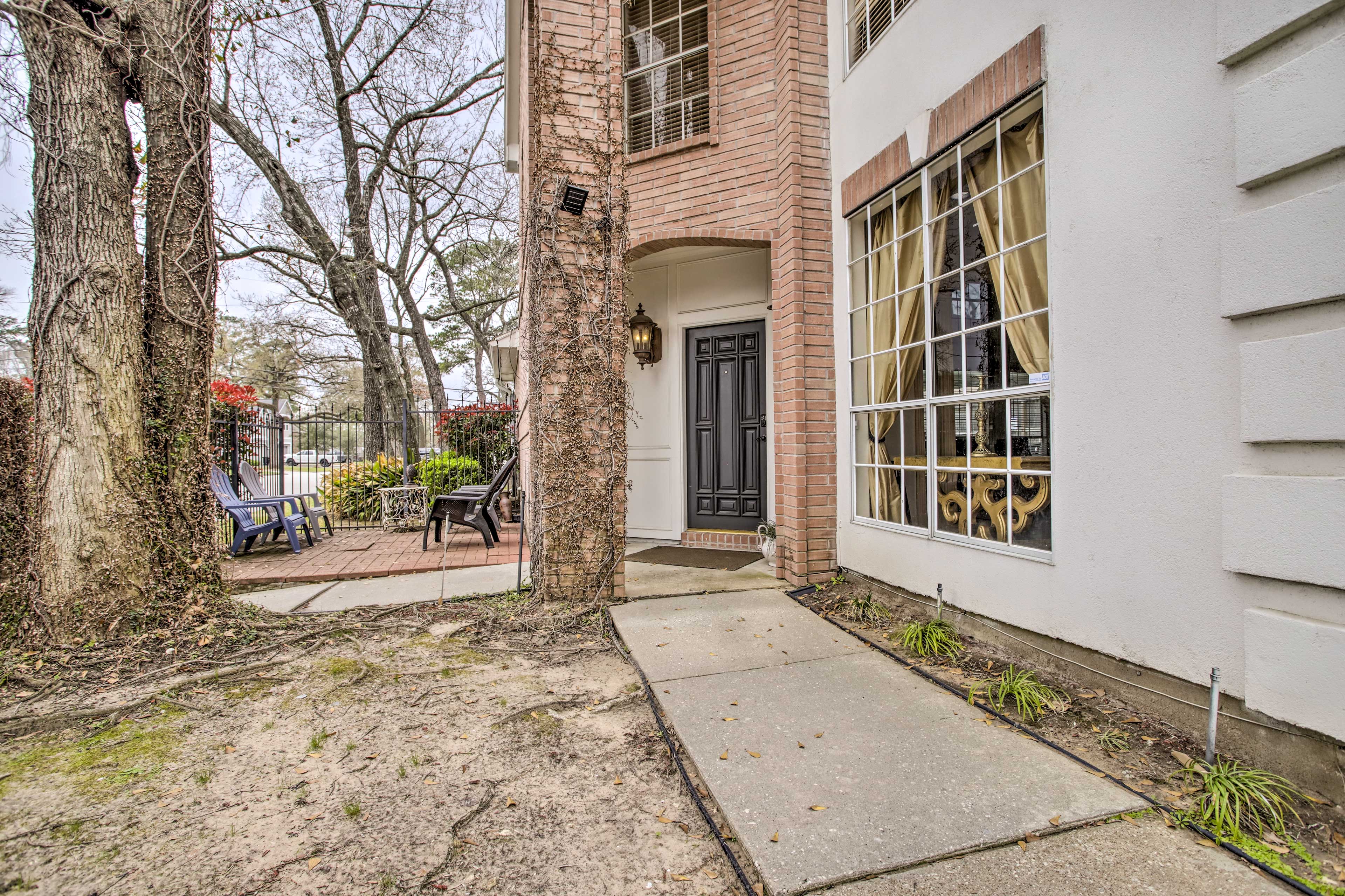 Property Image 2 - ‘Han Solo’s Hideout’ Luxe Houston Home w/ Pool!