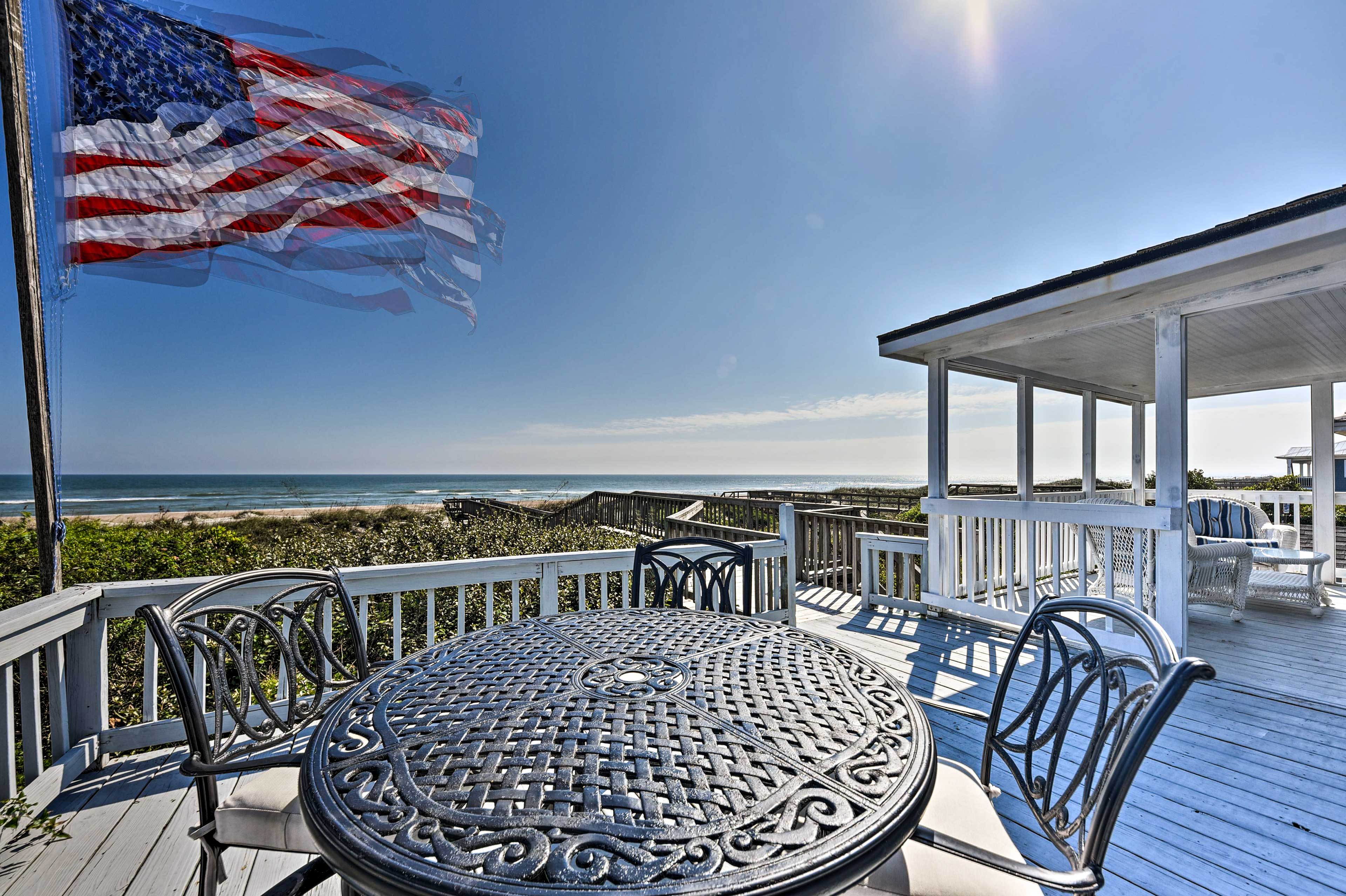 Property Image 2 - Beachfront Florida Getaway w/ Furnished Deck!
