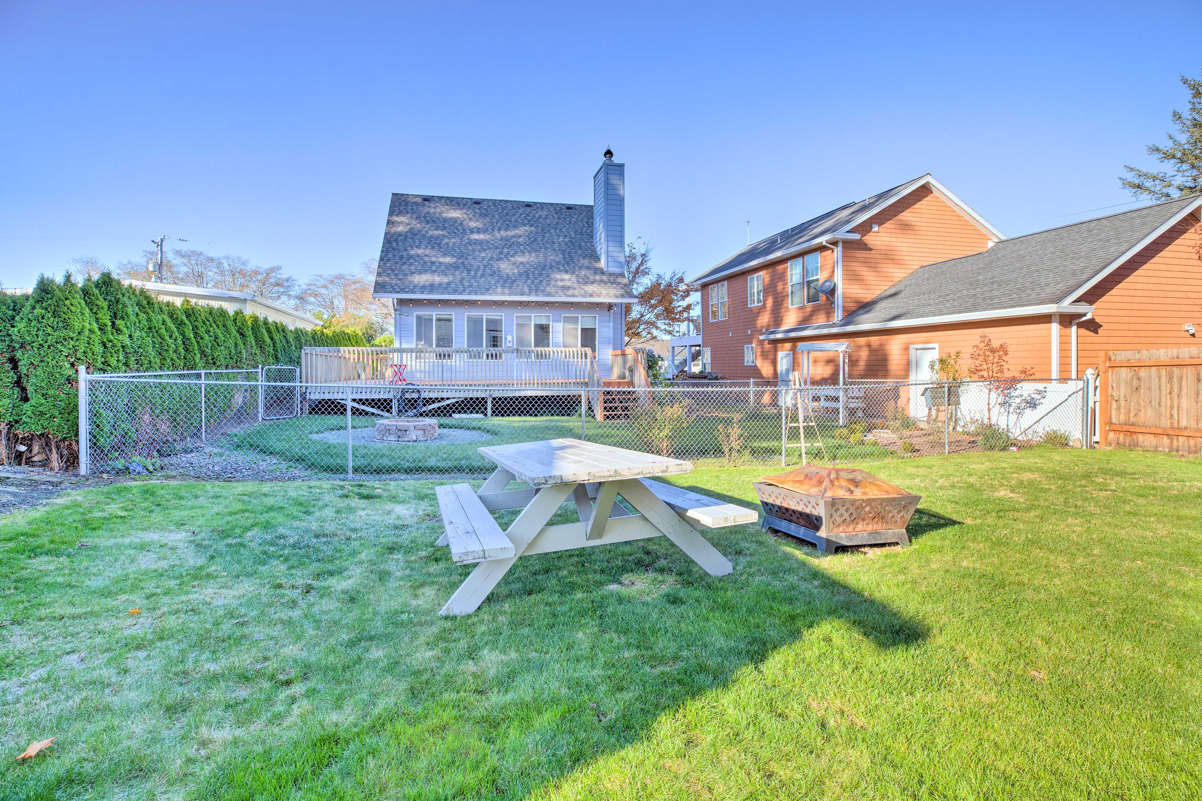 Property Image 2 - Pet-Friendly Rockaway Beach Home w/ Fire Pit!