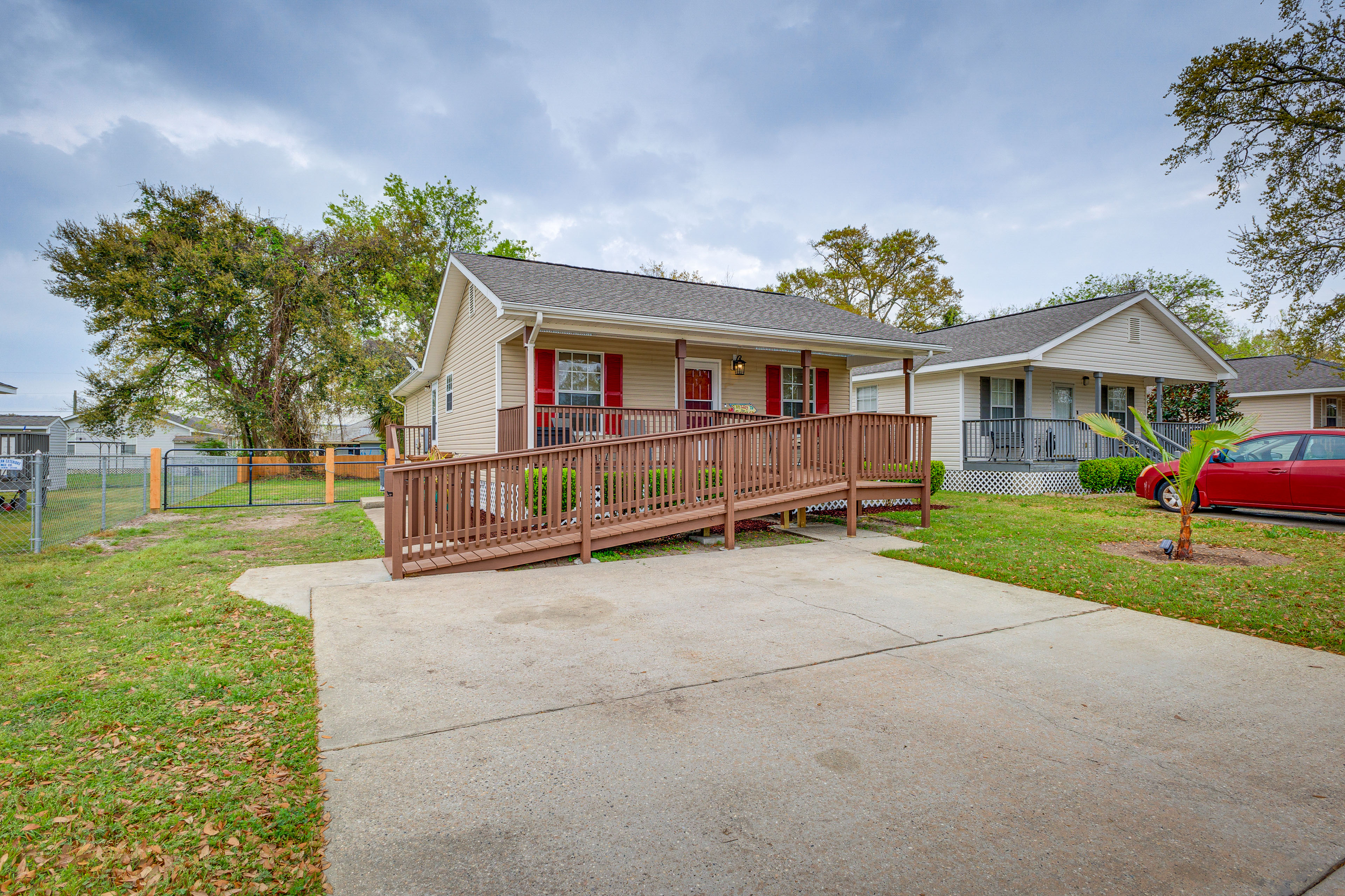 Charming Biloxi Vacation Rental Near Beach!