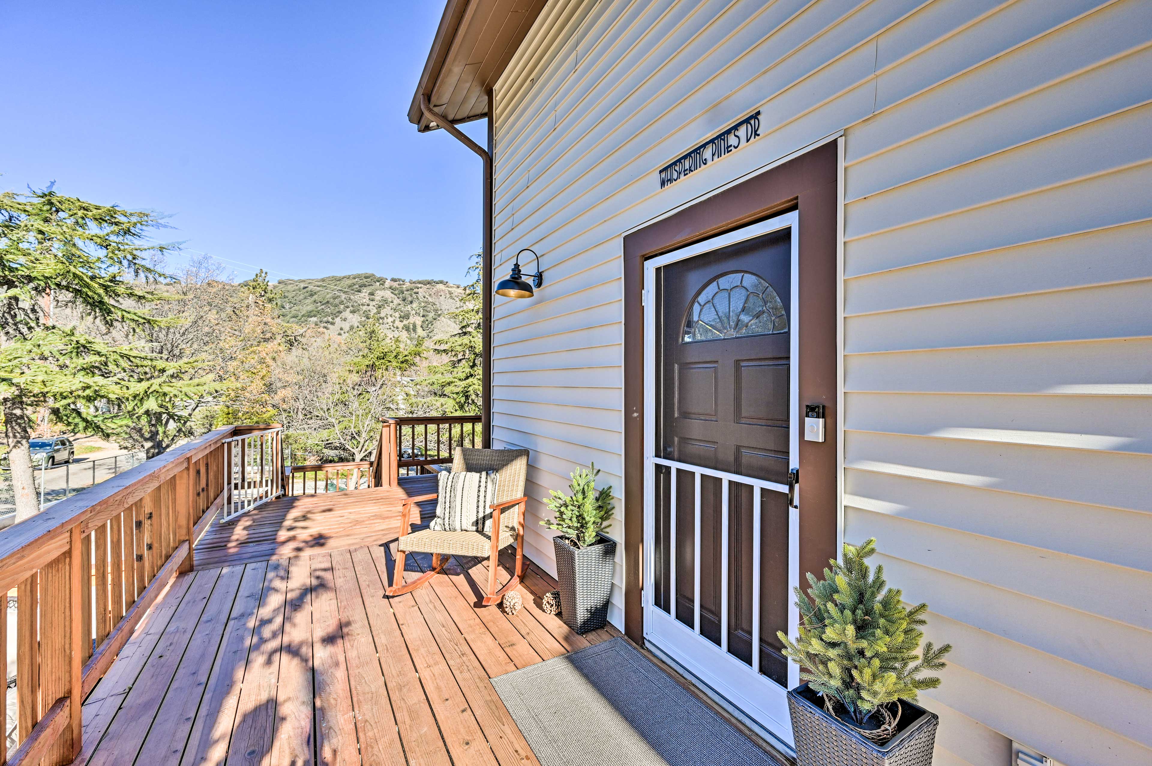 Inviting Julian Home w/ Scenic View & Hot Tub