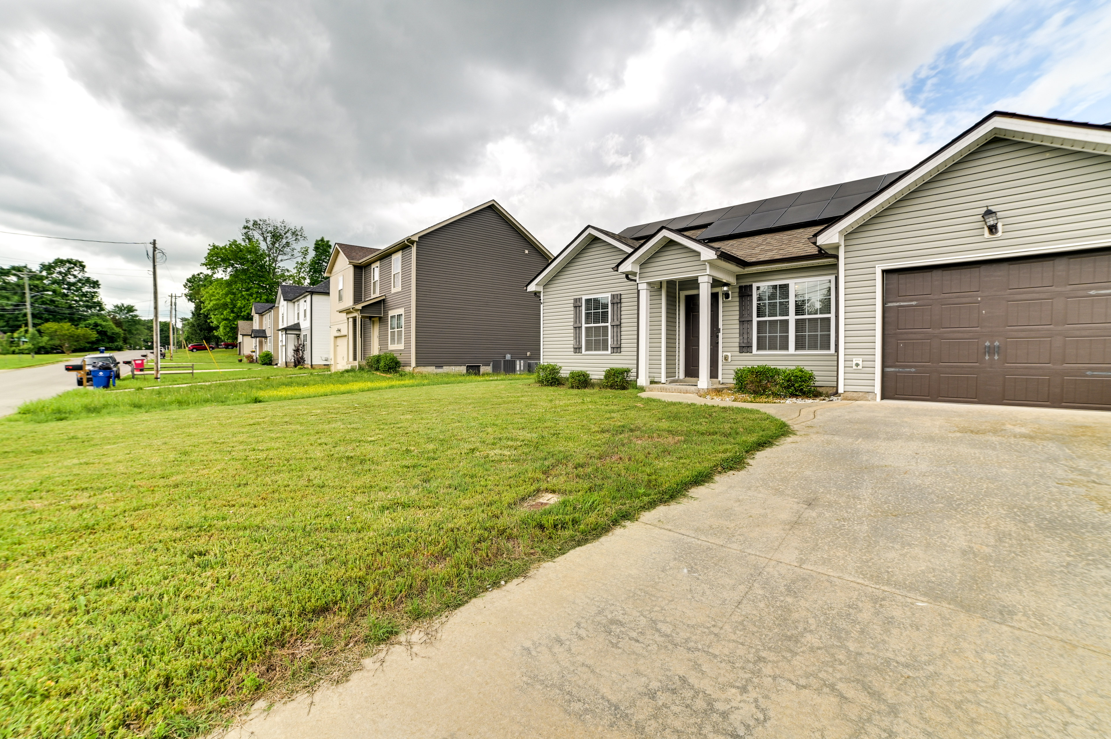 Property Image 1 - Family-Friendly Home: 9 Mi to Clarksville Speedway