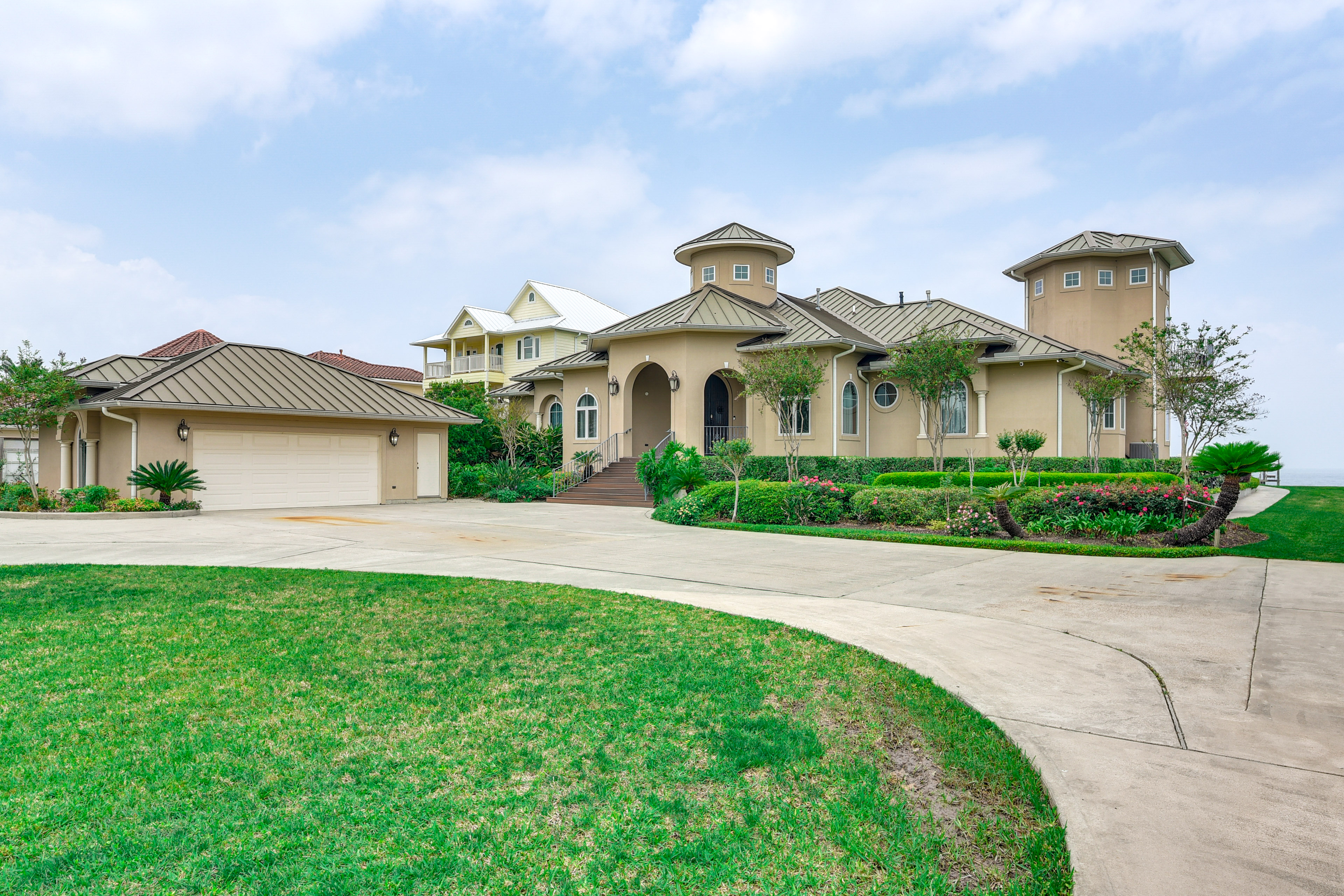 Private Dock + Pier: Luxe Villa on Galveston Bay!