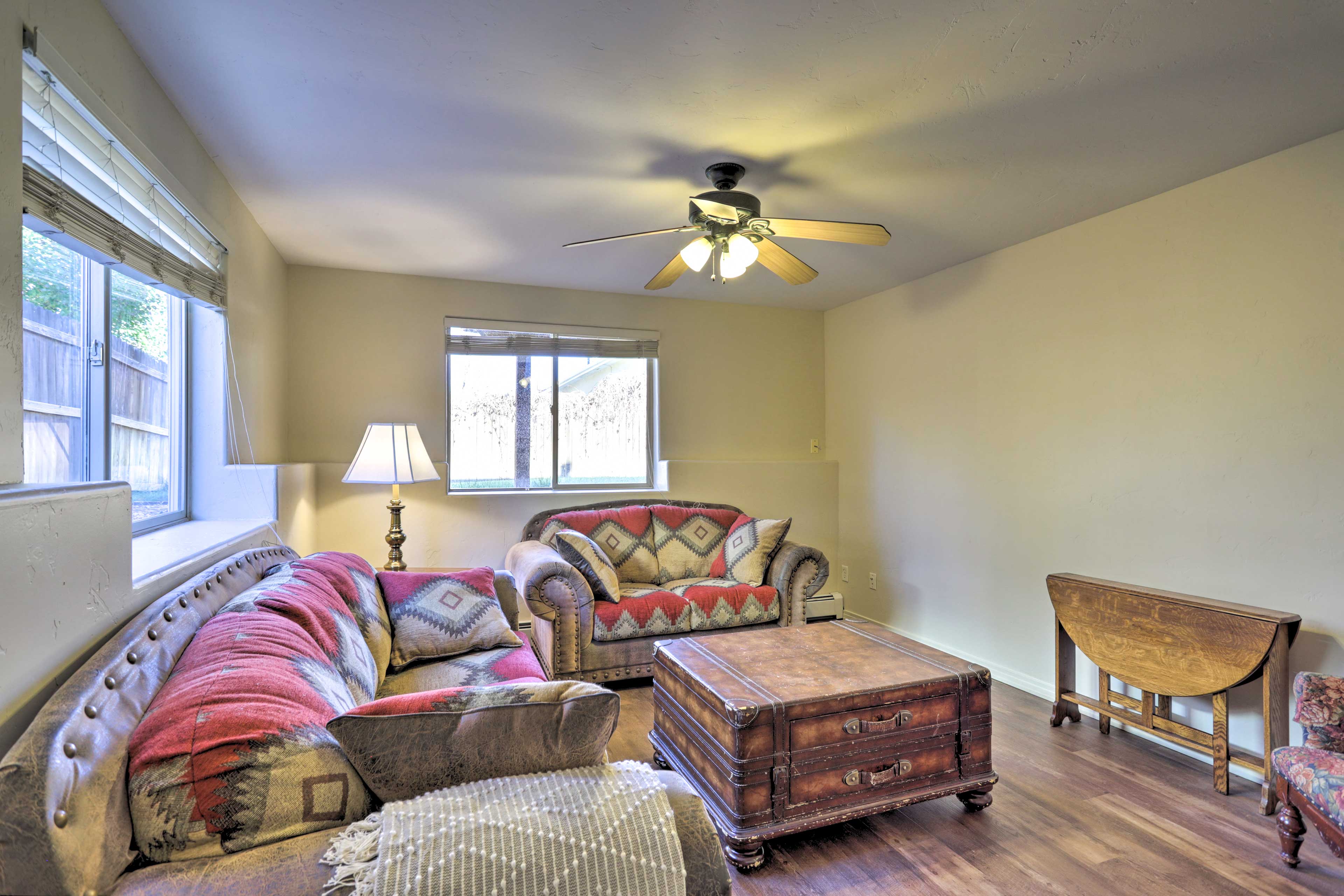 Pet-Friendly Grand Junction Townhome with Yard!