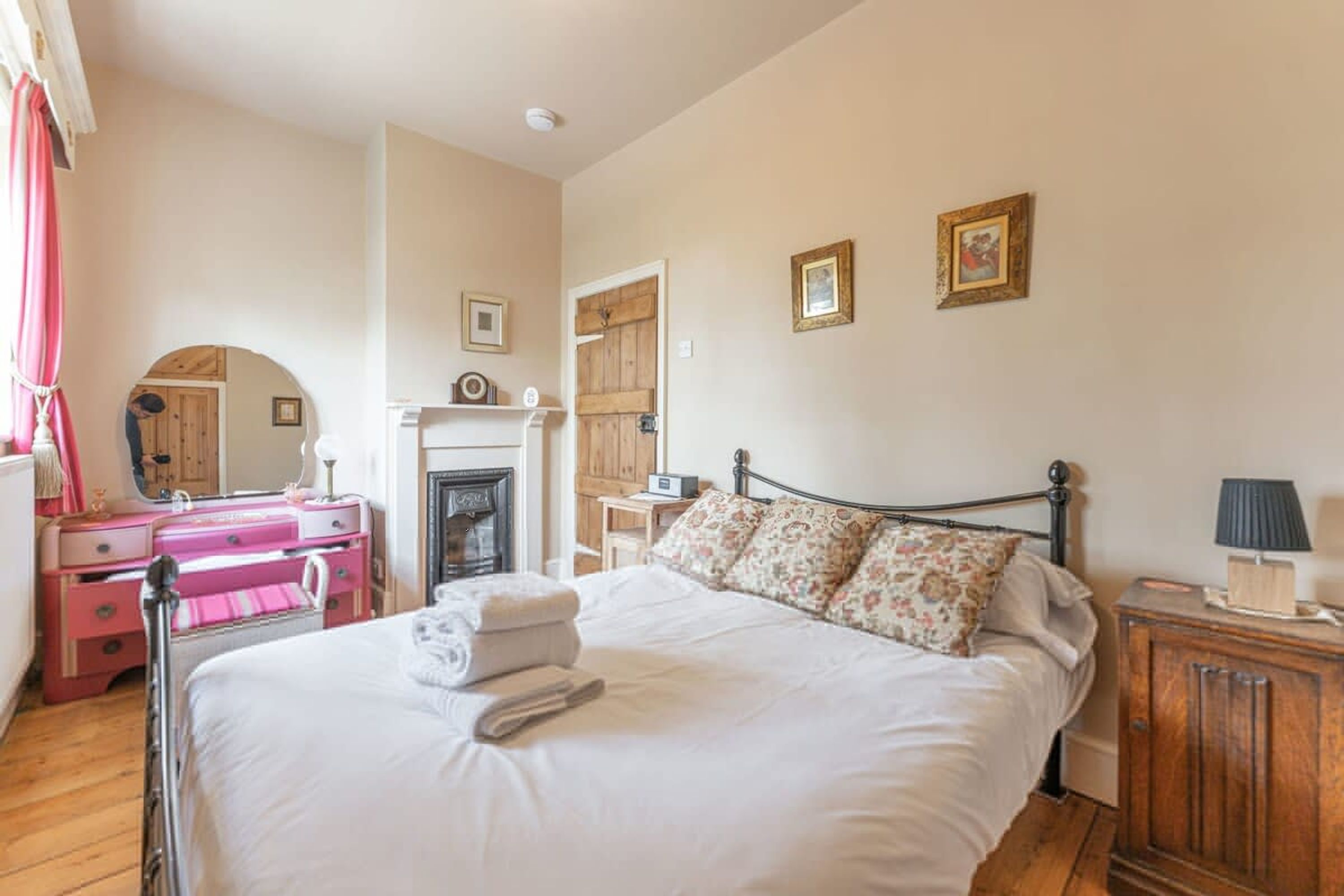 Property Image 2 - Beautiful Country Cottage for up to 8 people