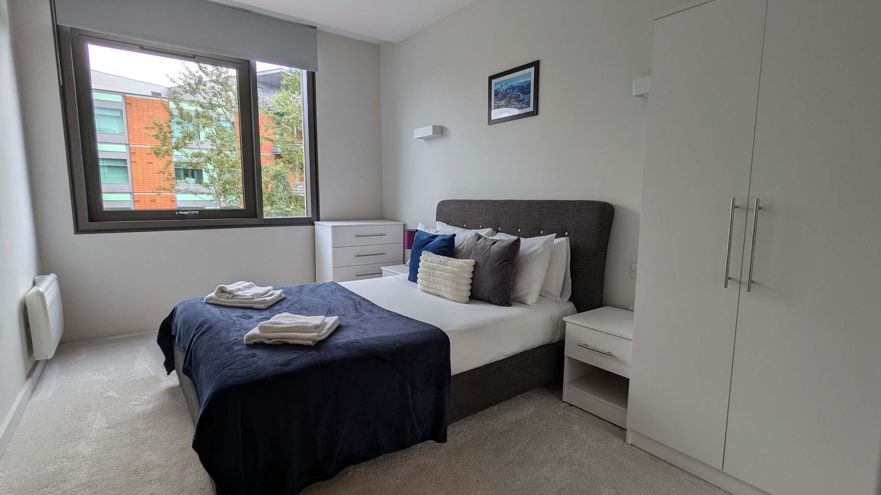 Property Image 1 - Brand New 1 Bed Apt - Seven Stays Bracknell