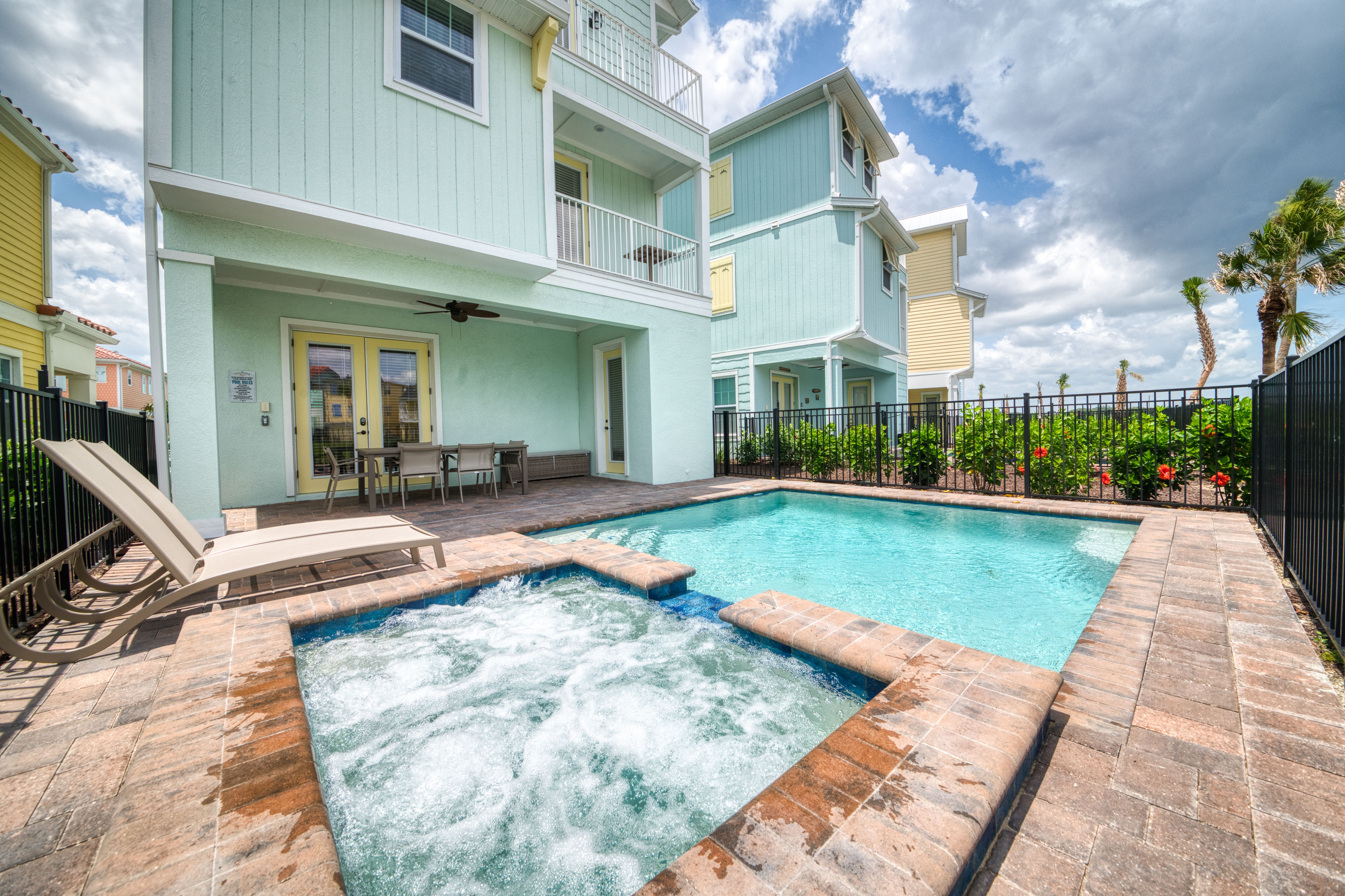 Property Image 2 - Bon Voyage Cottage with Private Pool near Disney with Margaritaville Resort Access - 8045SU