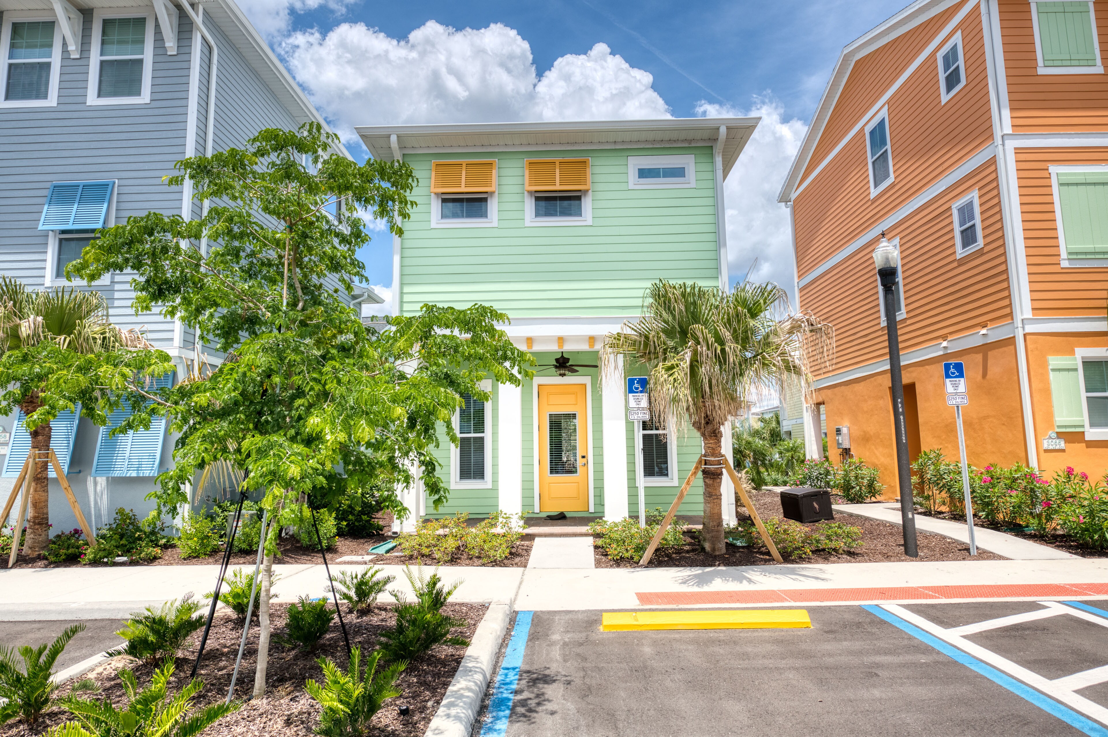 Property Image 1 - Charming Two Bedroom Cottage w/ Margaritaville Resort Orlando Access near Disney