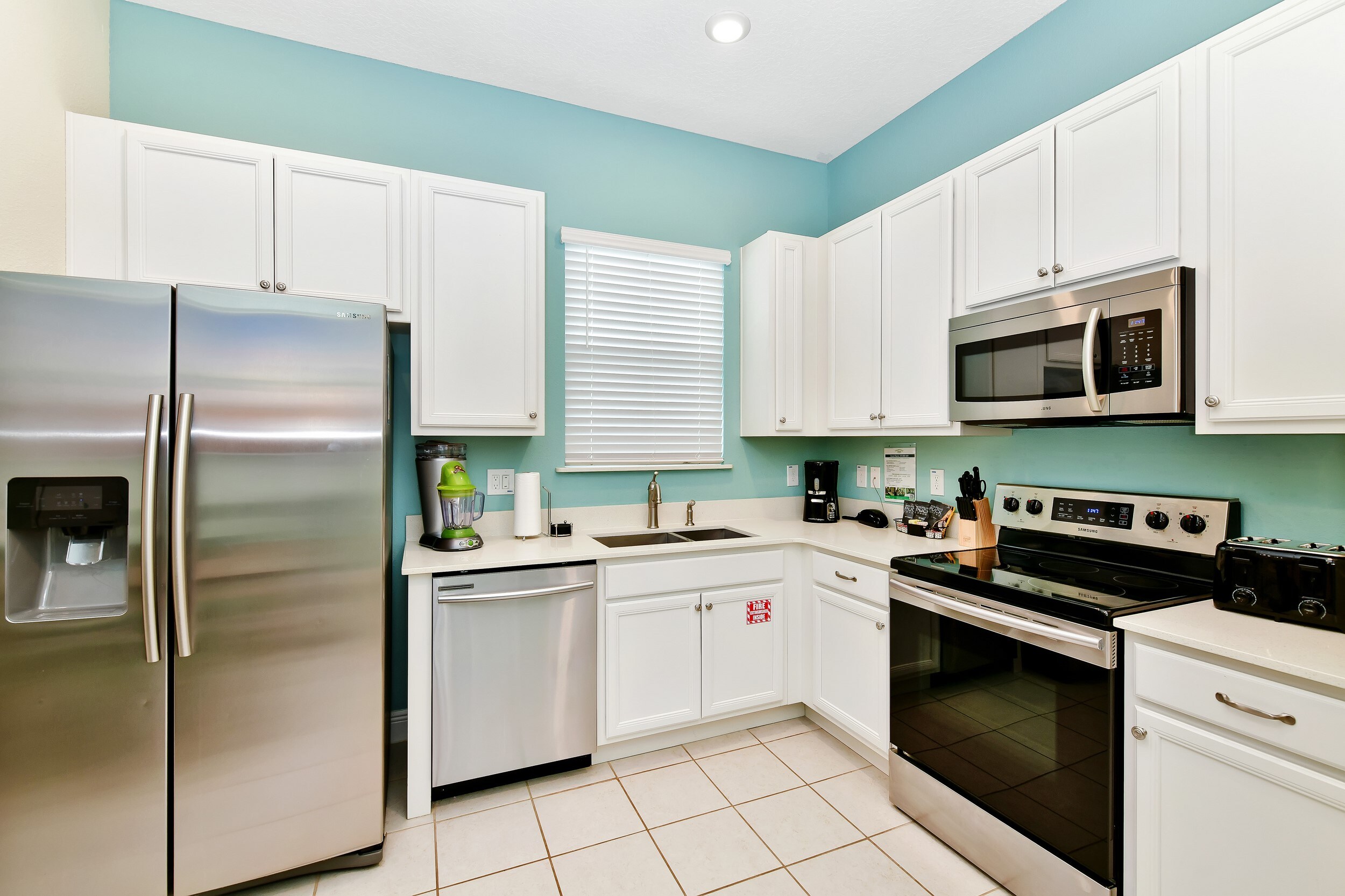 Property Image 2 - Lovely 2 Bedroom Cottage near Disney with Margaritaville Resort Access