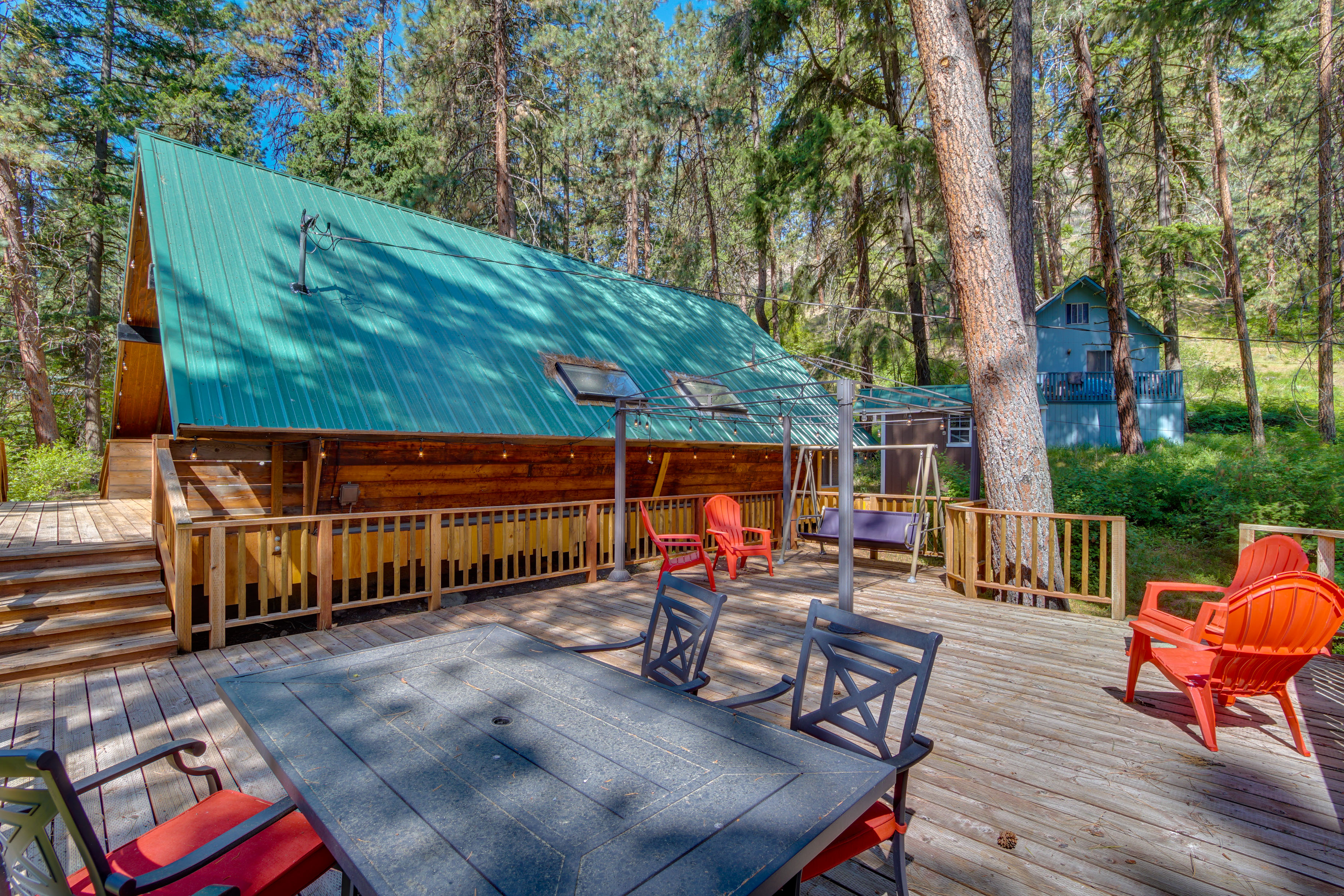 Remote Escape: Peaceful Cabin Near Naches River