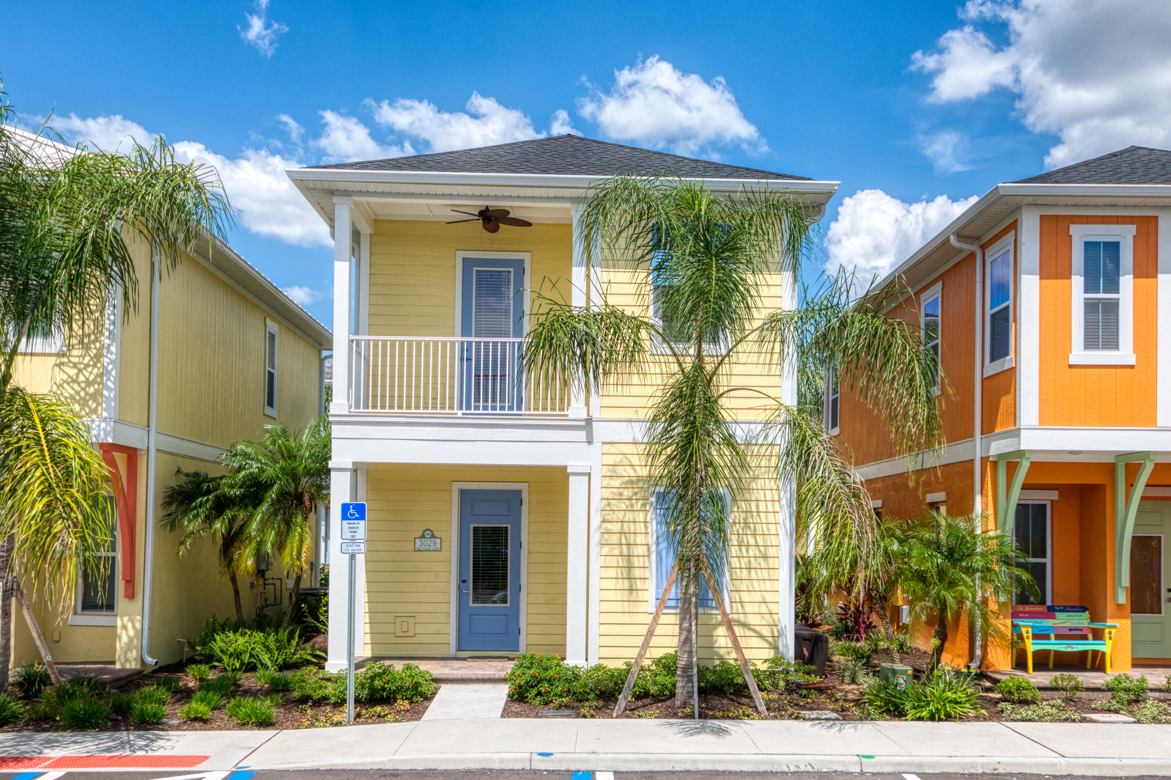 Property Image 1 - Sunny Yellow Cottage near Disney with Margaritaville Resort Access - 3029SP