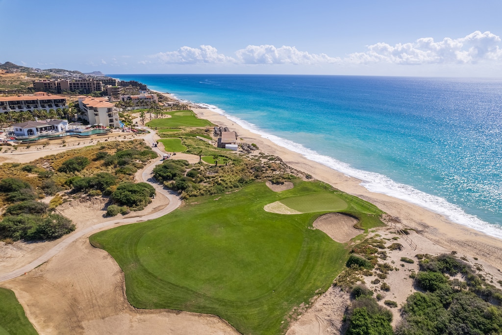 Gorgeous golf and ocean view