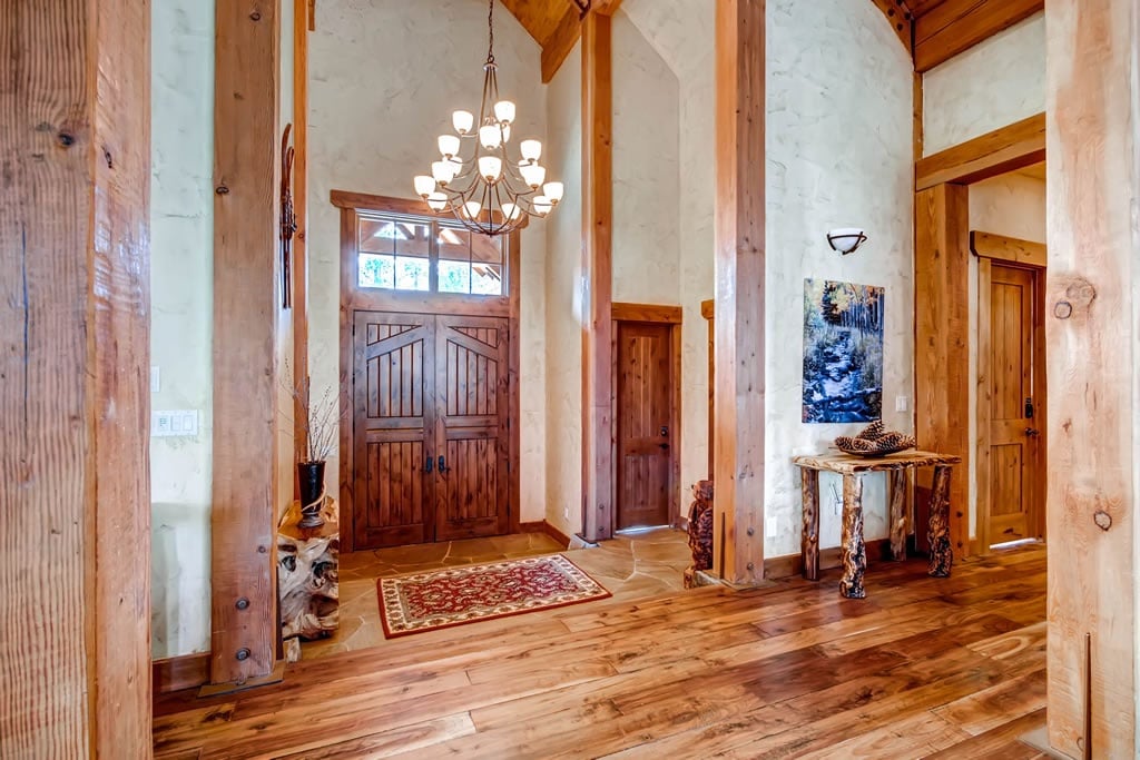 Entry - Hatari Lodge - Breckenridge Vacation Rental