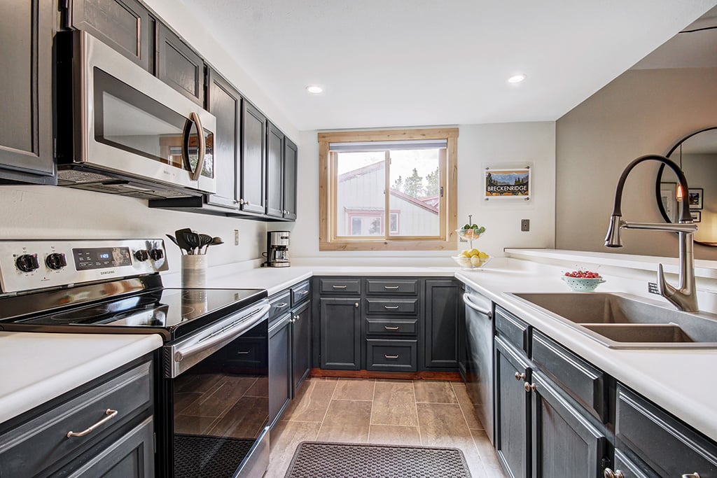 Kitchen - Mountainwood 301 - Breckenridge Vacation Rental