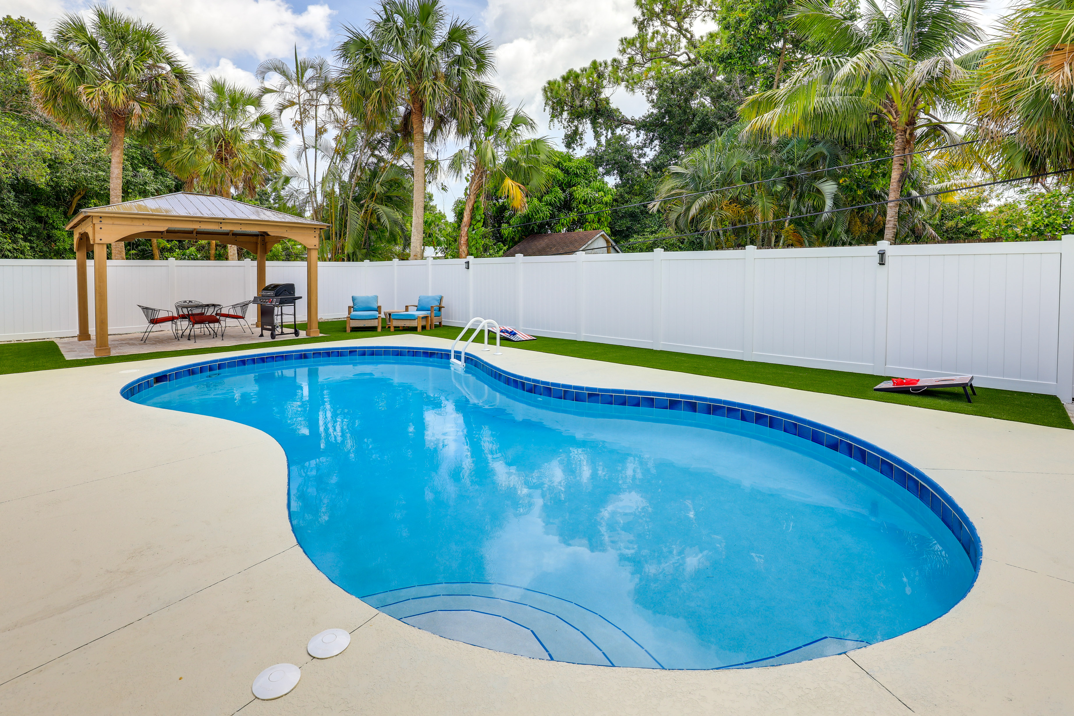 Property Image 2 - Vero Beach Vacation Rental: Pool & Putting Green!