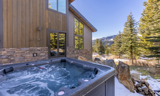 11 Swift Bear hot tub1