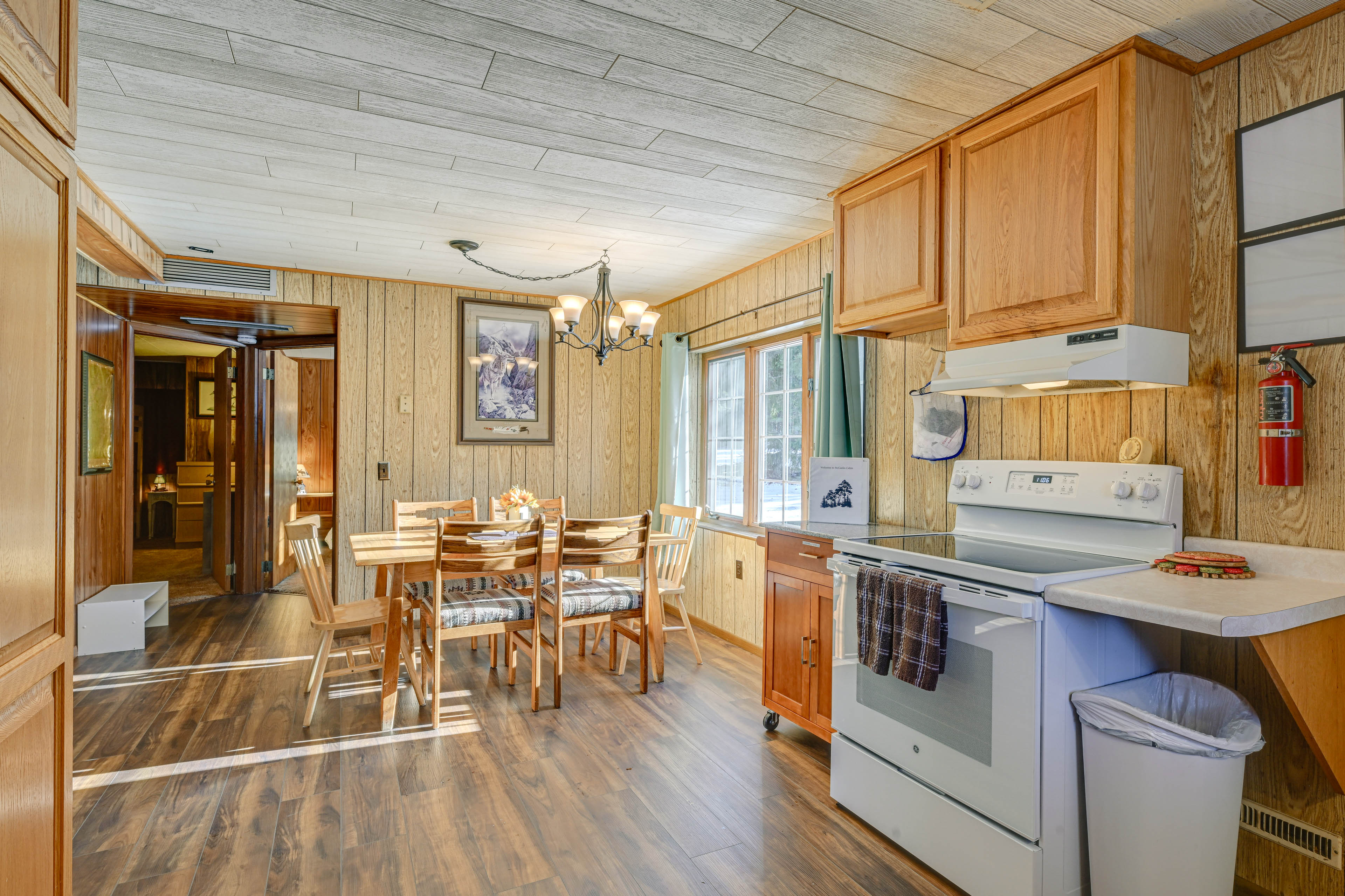 Lakefront Townsend Cabin w/ Fire Pit & Dock!