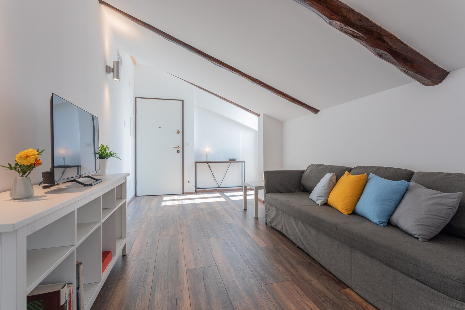 Property Image 2 - Modern Attic Apartment in Campidoglio Area