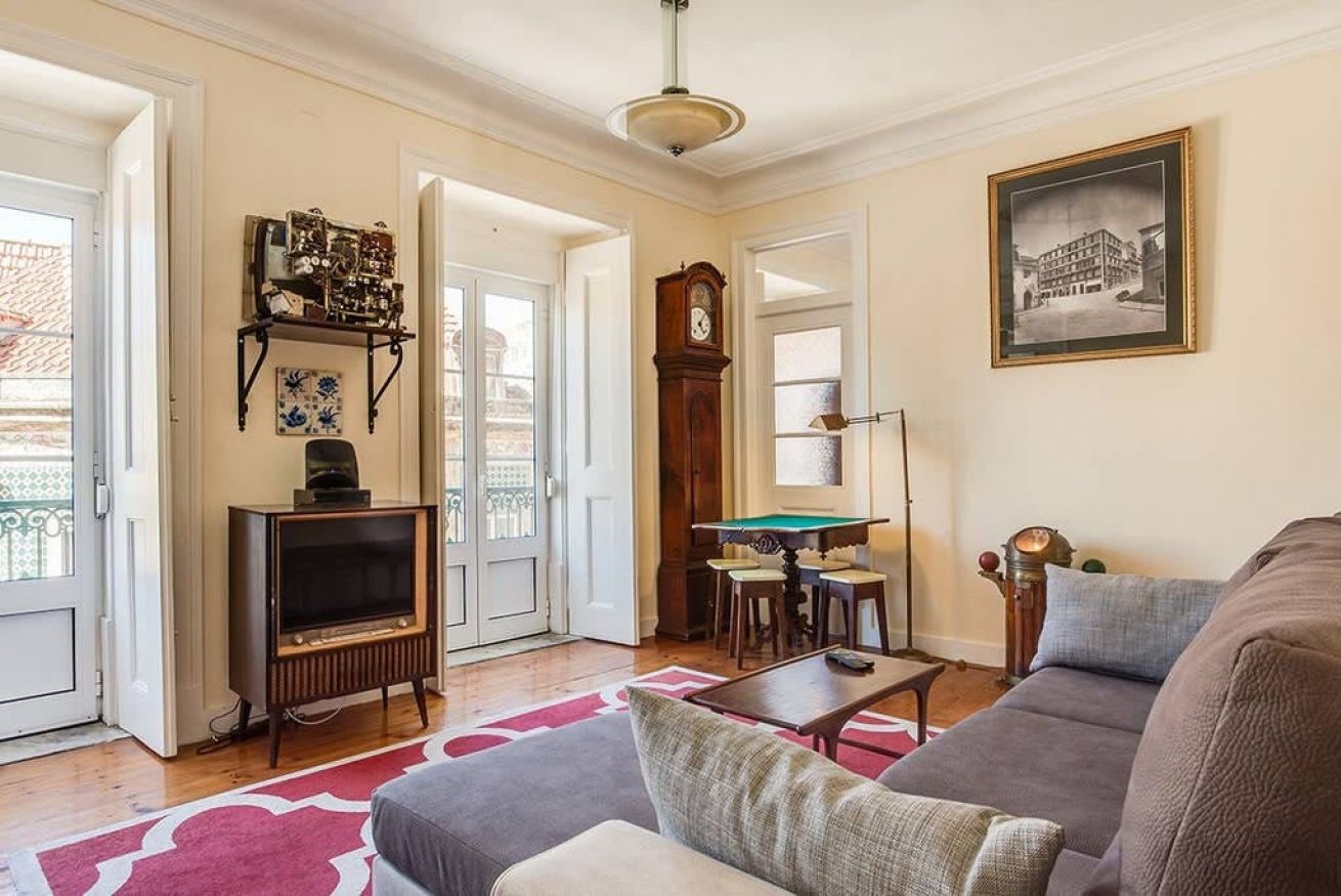 Property Image 1 - Lovely 3BR Apt w/ workspace, nearby Botanical Garden of Lisbon