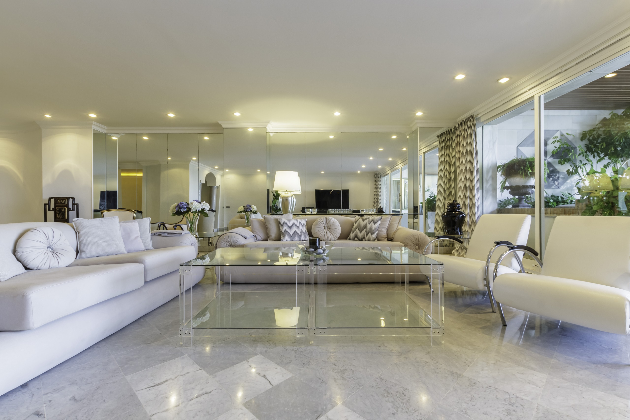 Property Image 1 - Luxurious apartment with sea views and private pool in Puerto Banús Property Image 1 - Luxurious apartment with sea views and private pool in Puerto Banús