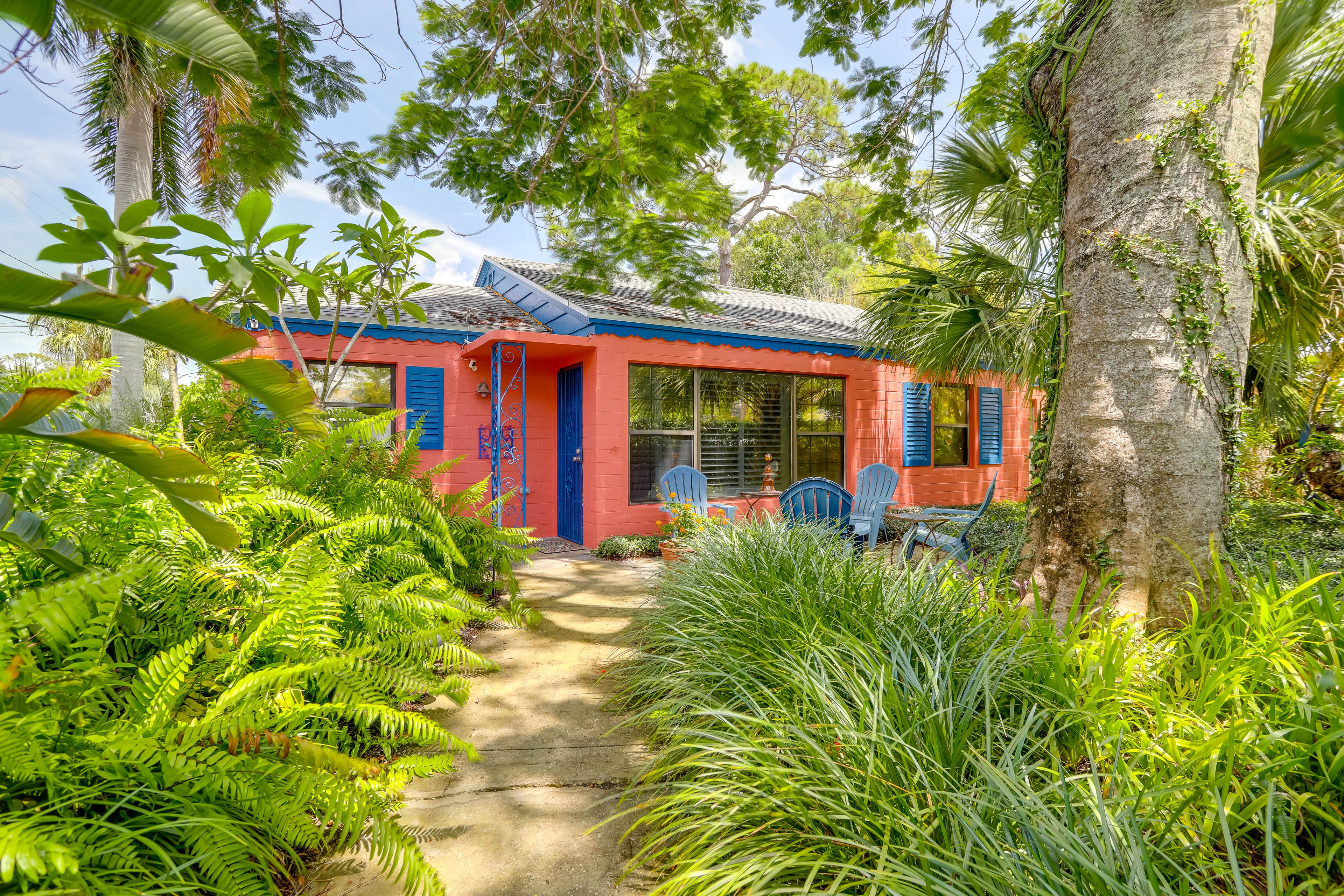 Property Image 2 - Colorful Gulfport Home: Walk to the Art District!