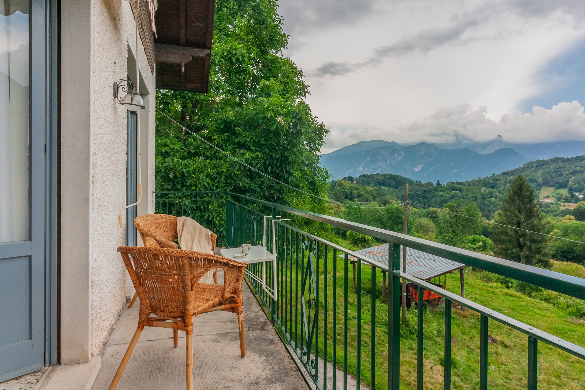 Property Image 1 - Cozy Apartment with Balcony and Mountain View