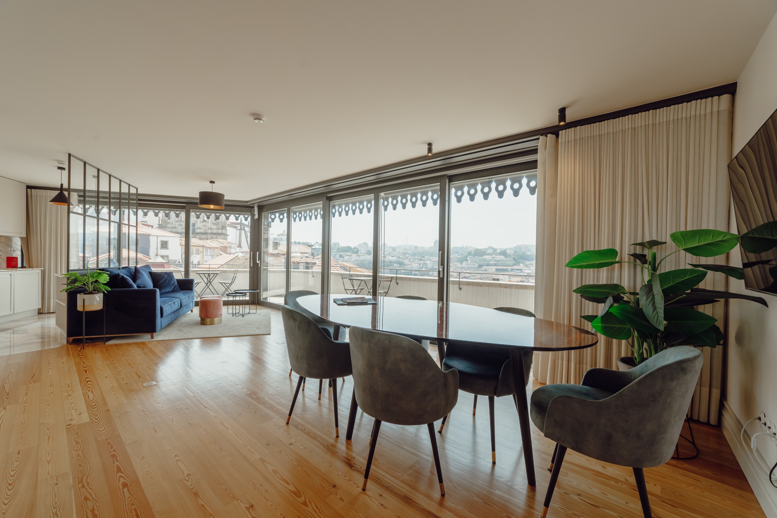 Property Image 1 - DOWNTOWN PENTHOUSE with RIVER VIEW