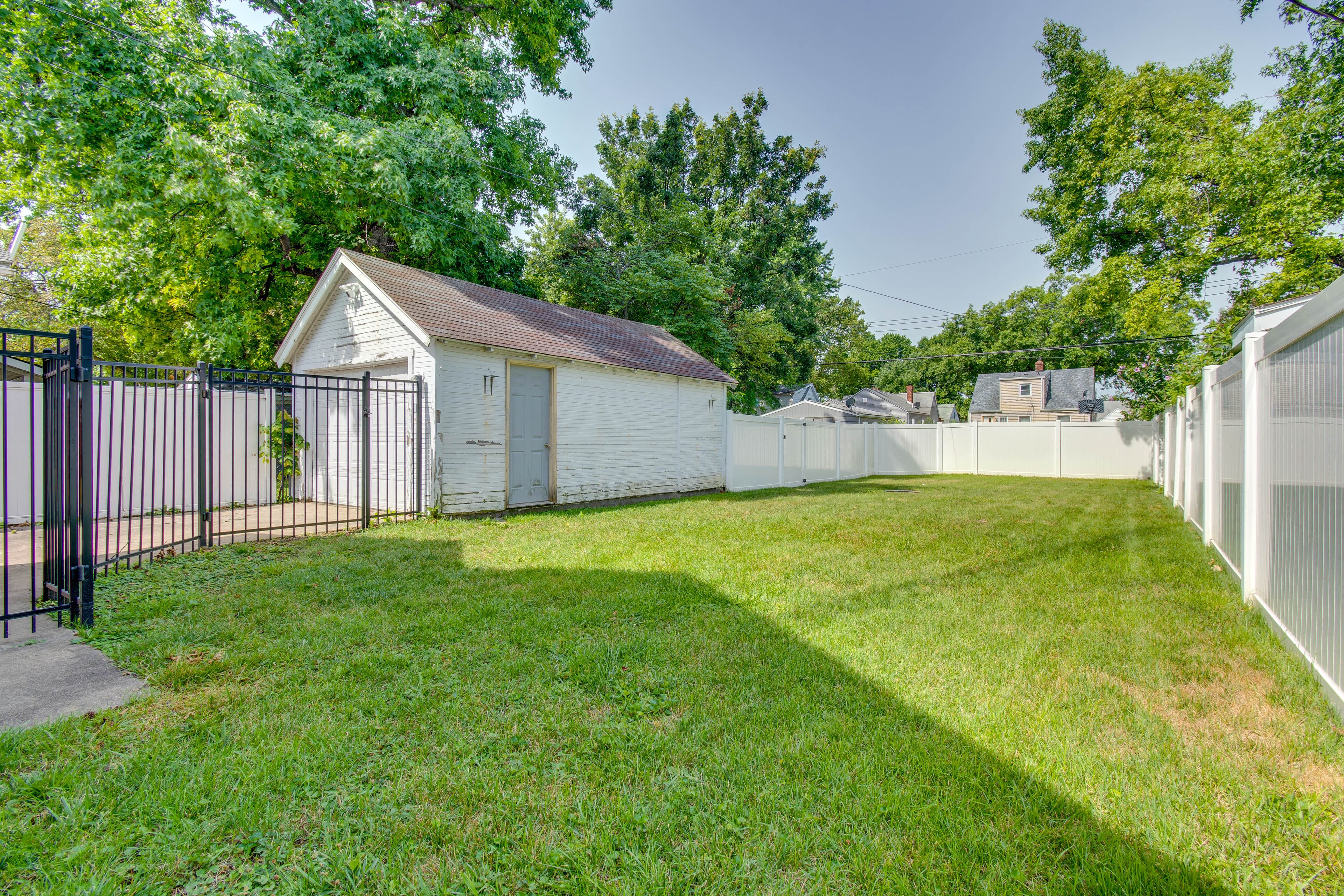 Charming Springfield Home: 2 Mi to Downtown