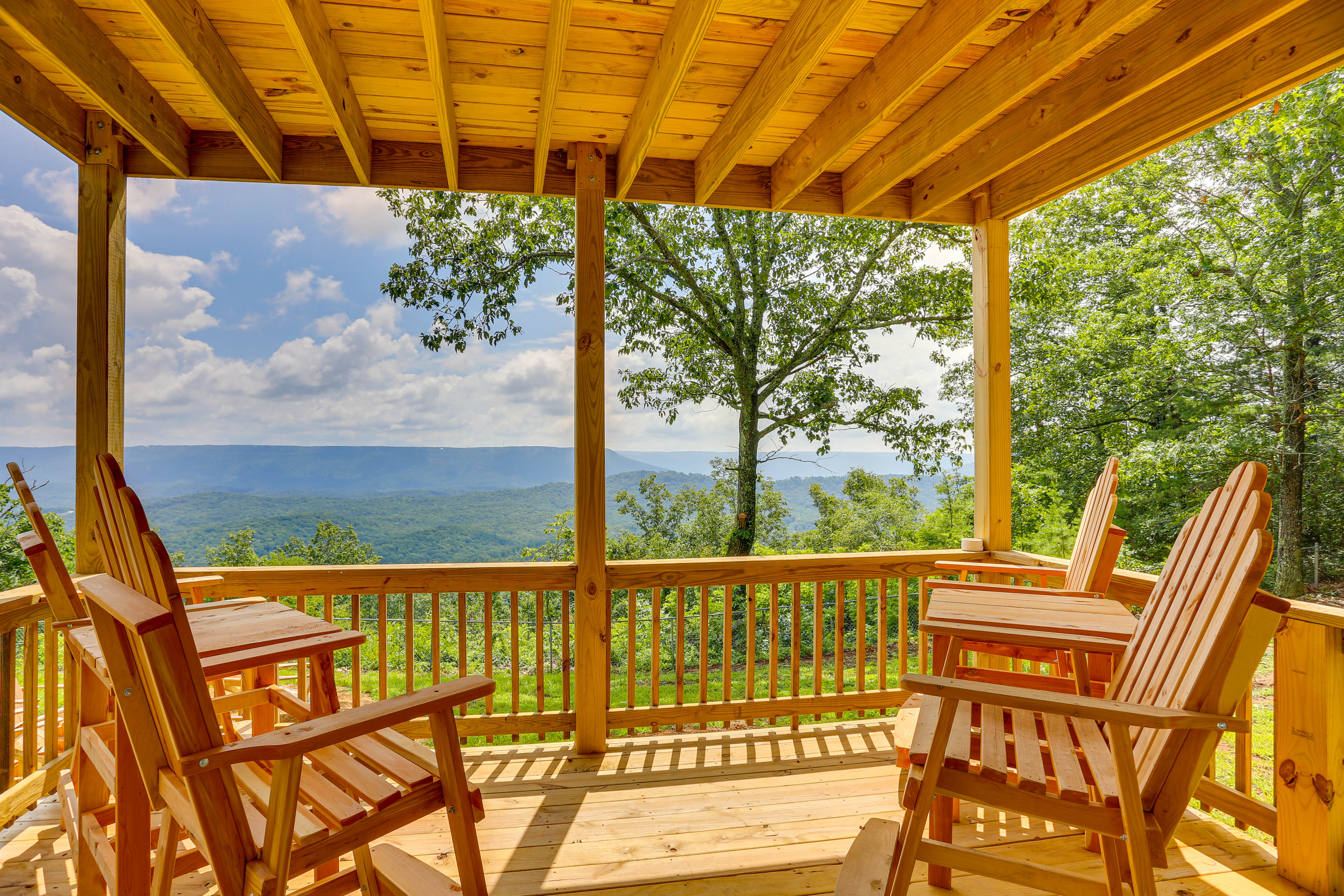 Mtn-View Gem: Flat Rock Retreat w/ Deck & Grill!