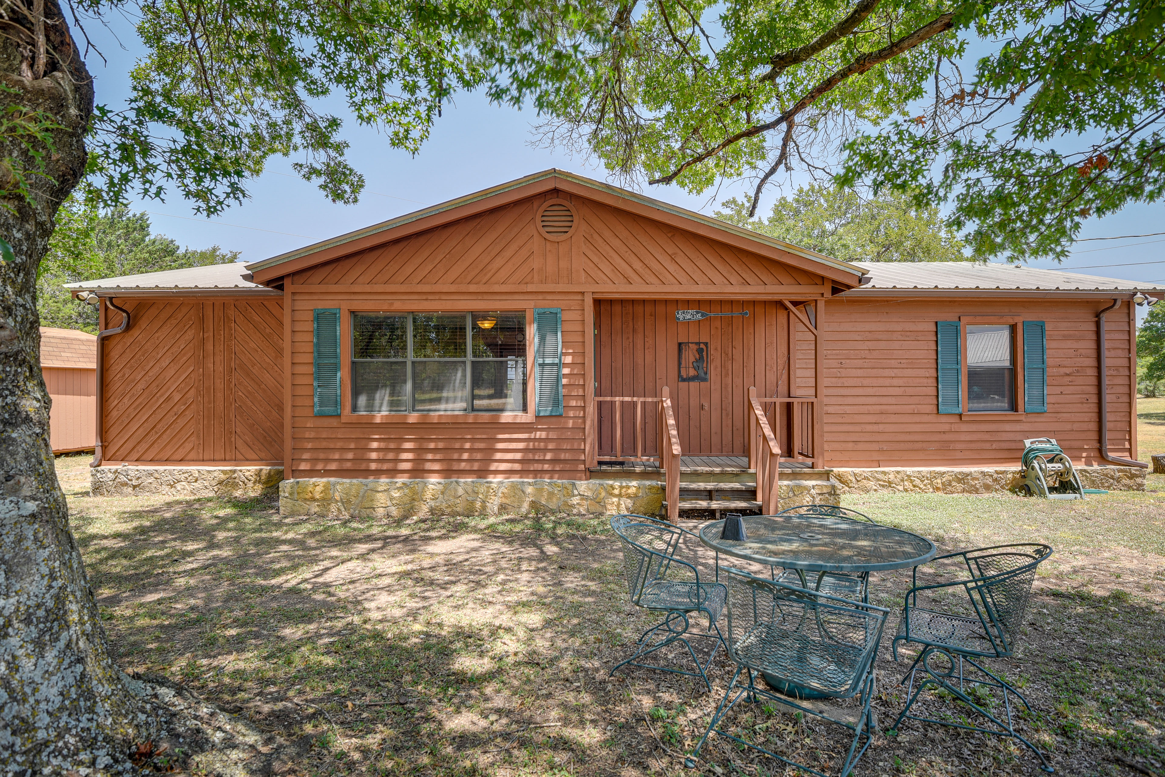 Property Image 1 - Pet-Friendly Texas Home w/ Screened-In Deck