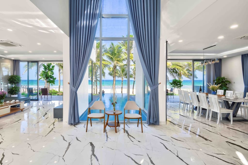 Property Image 2 - J4-5BDR Ocean Villa · Luxury Beachfront 5BDR Villa| Full Resort services