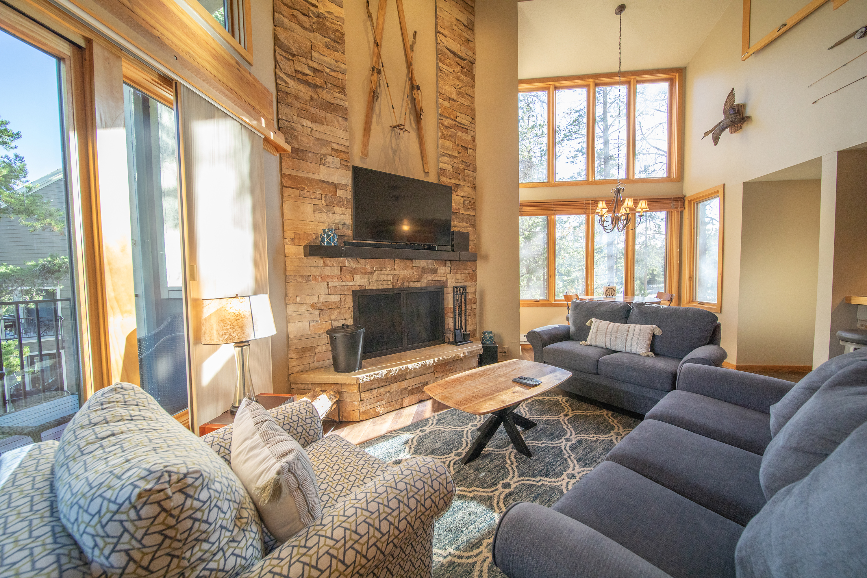 Choose the Pines 2045 for your next mountain getaway