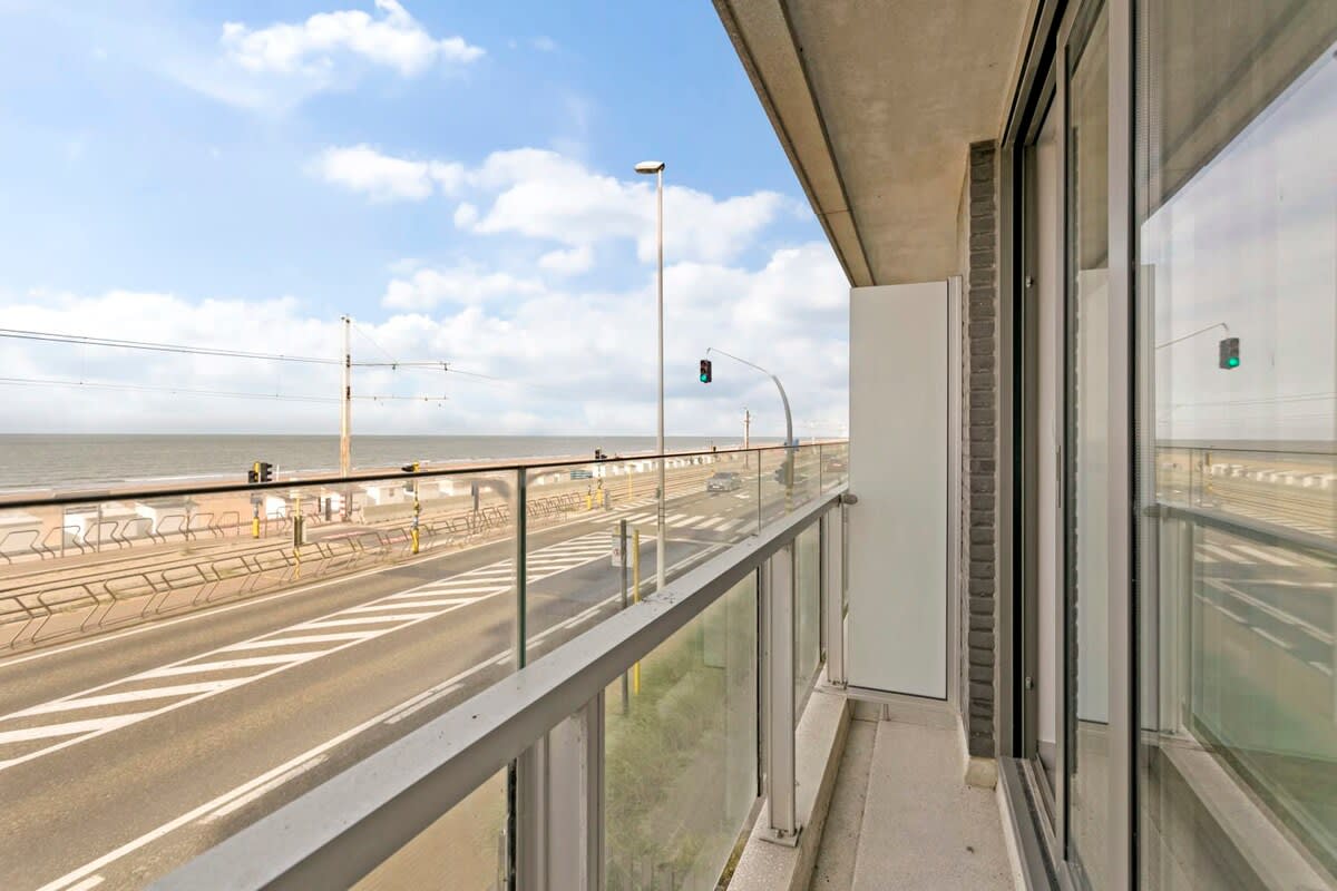 Frontal balcony with breathtaking seaview