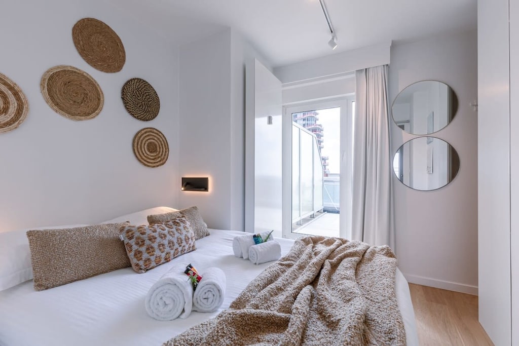 Bedroom with double bed