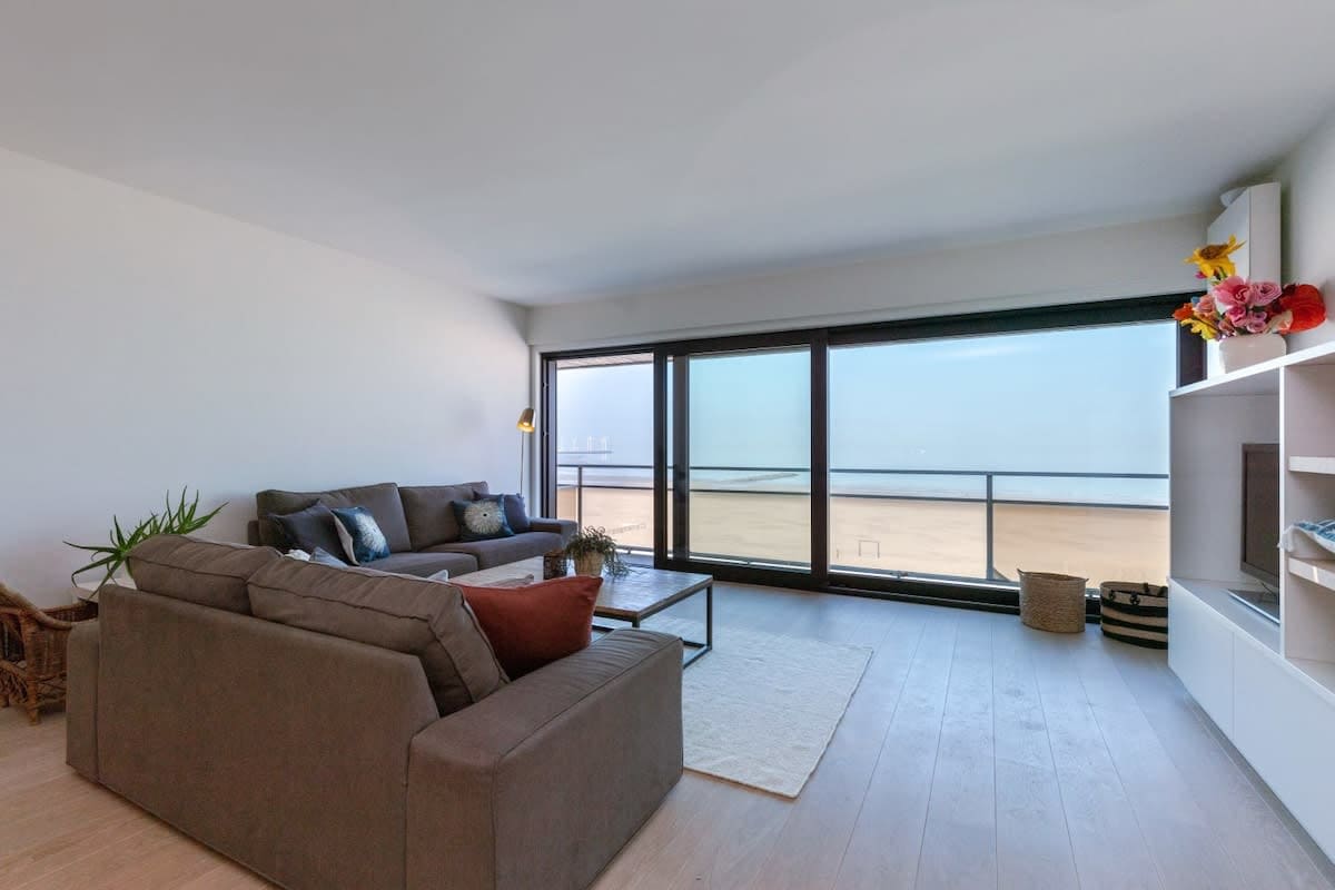 Property Image 1 - Luxuriuous family apartment with beach view