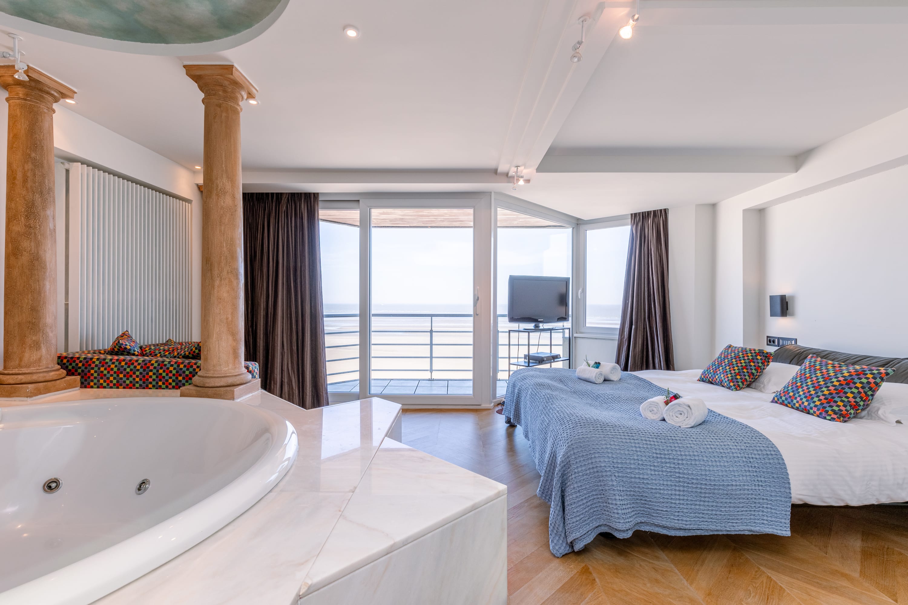 Property Image 1 - Duplex apartment with 3 terraces and sea view