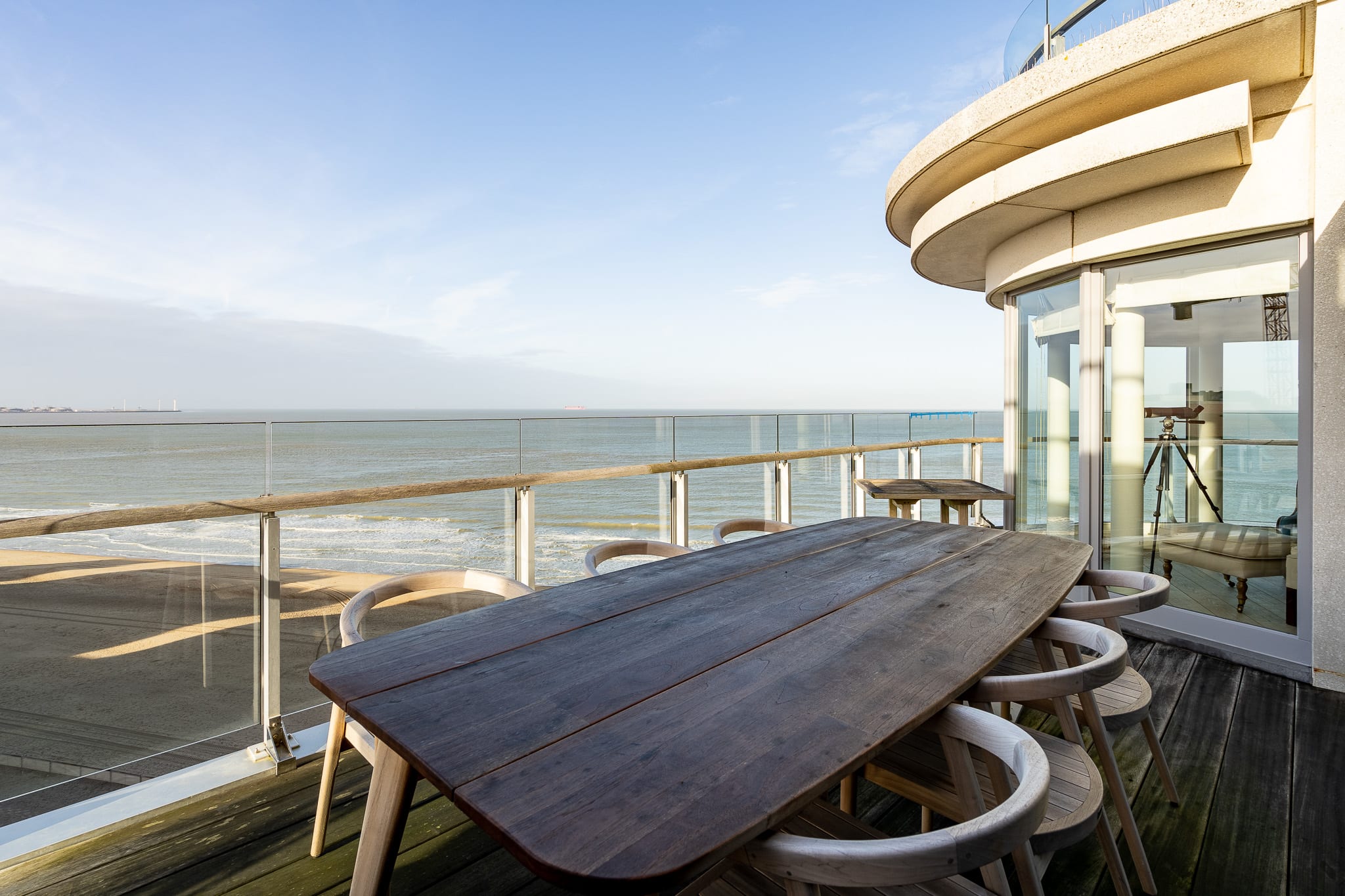 Large rooftop terrace with sea view to relax with friends or family