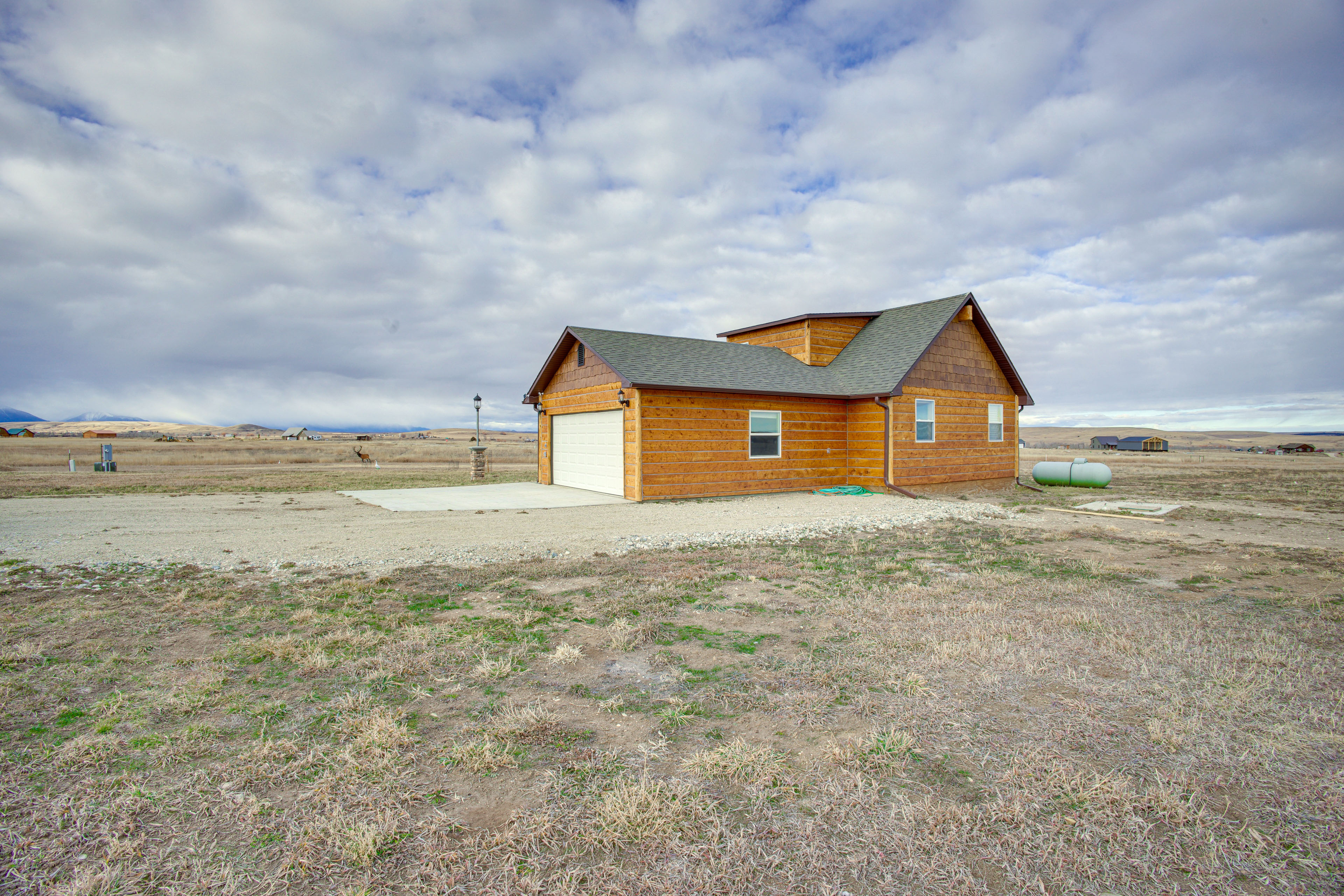 Property Image 1 - Roberts Home w/ Western Decor & Mountain Views!