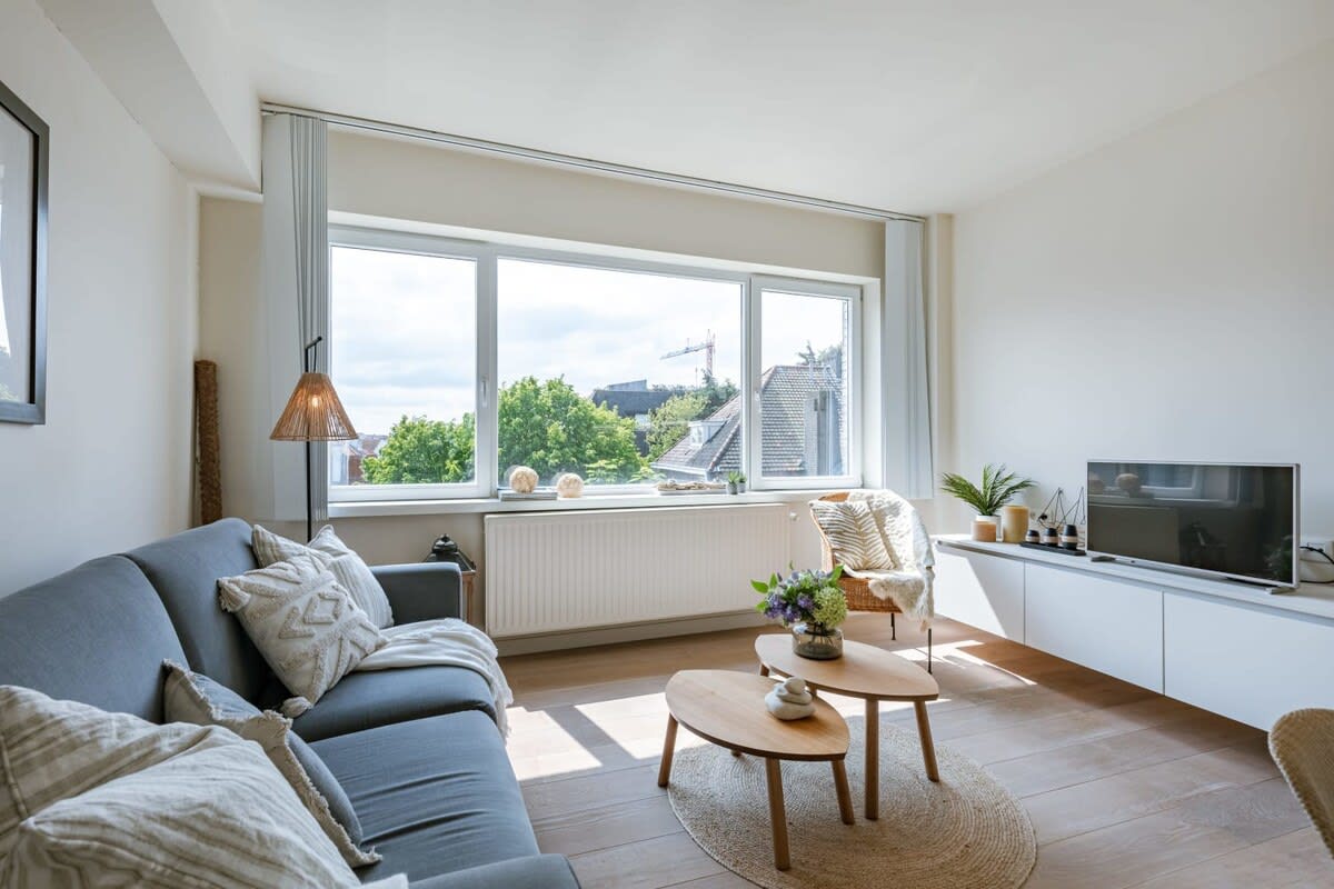 Bright and spacious livingroom