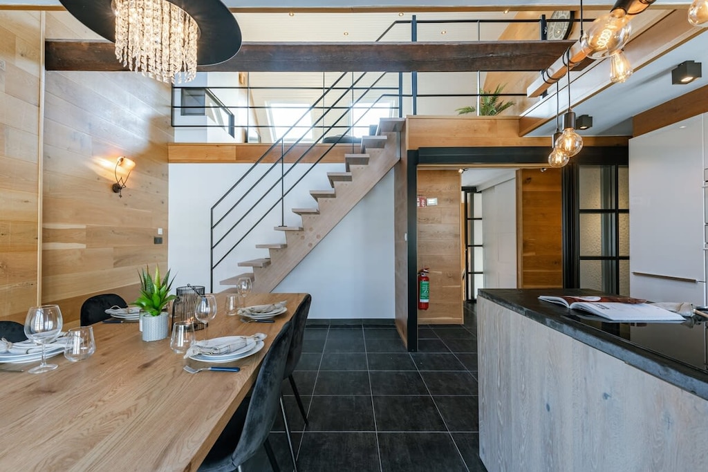 Living space with mezzanine