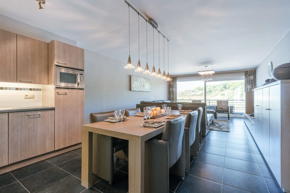 Open kitchen with dining area