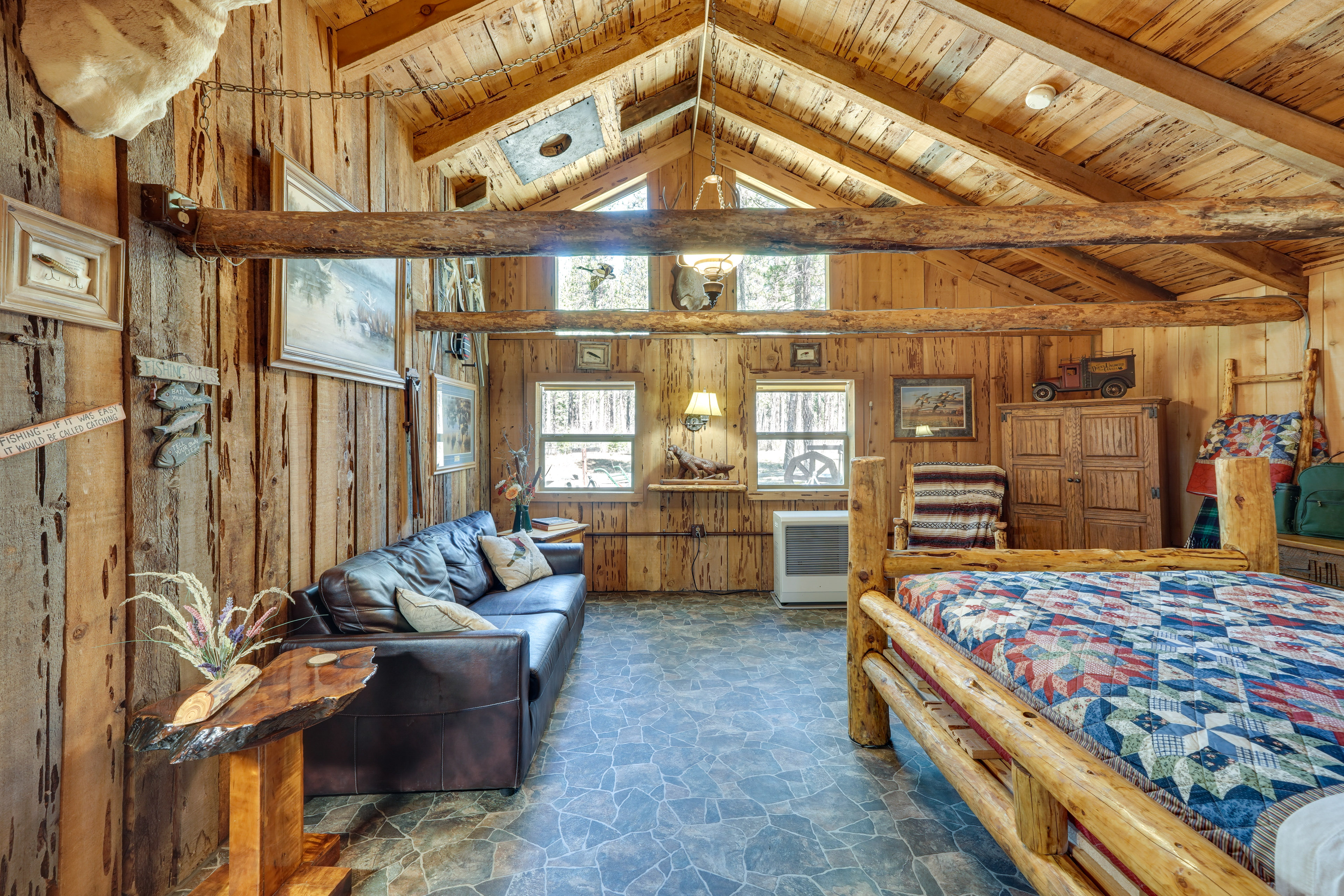 Property Image 1 - Remote Escape: Klamath Falls Cabin By Lake & Hikes