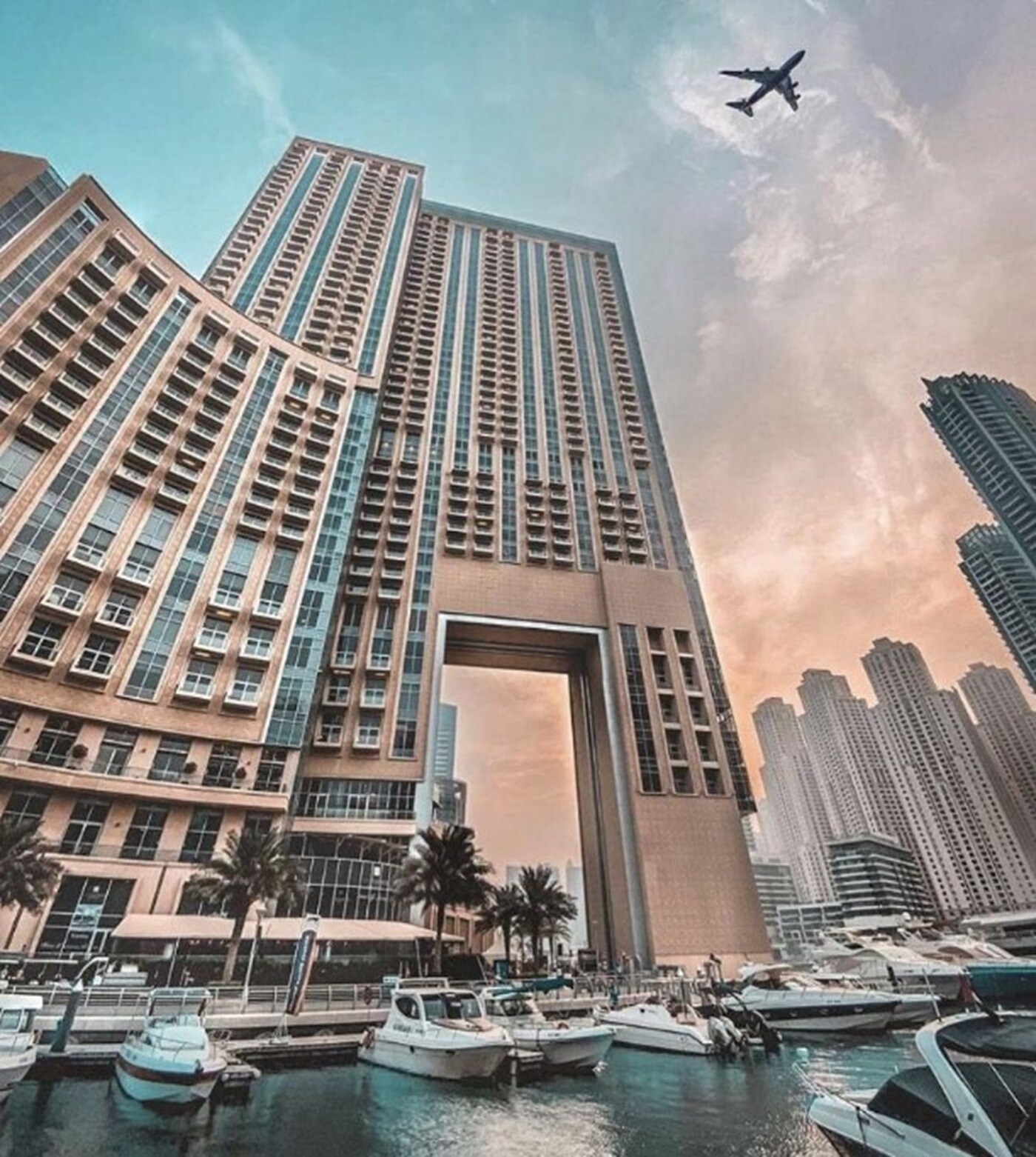 Property Image 1 - Lavish 1BR Apt at Address Dubai Marina